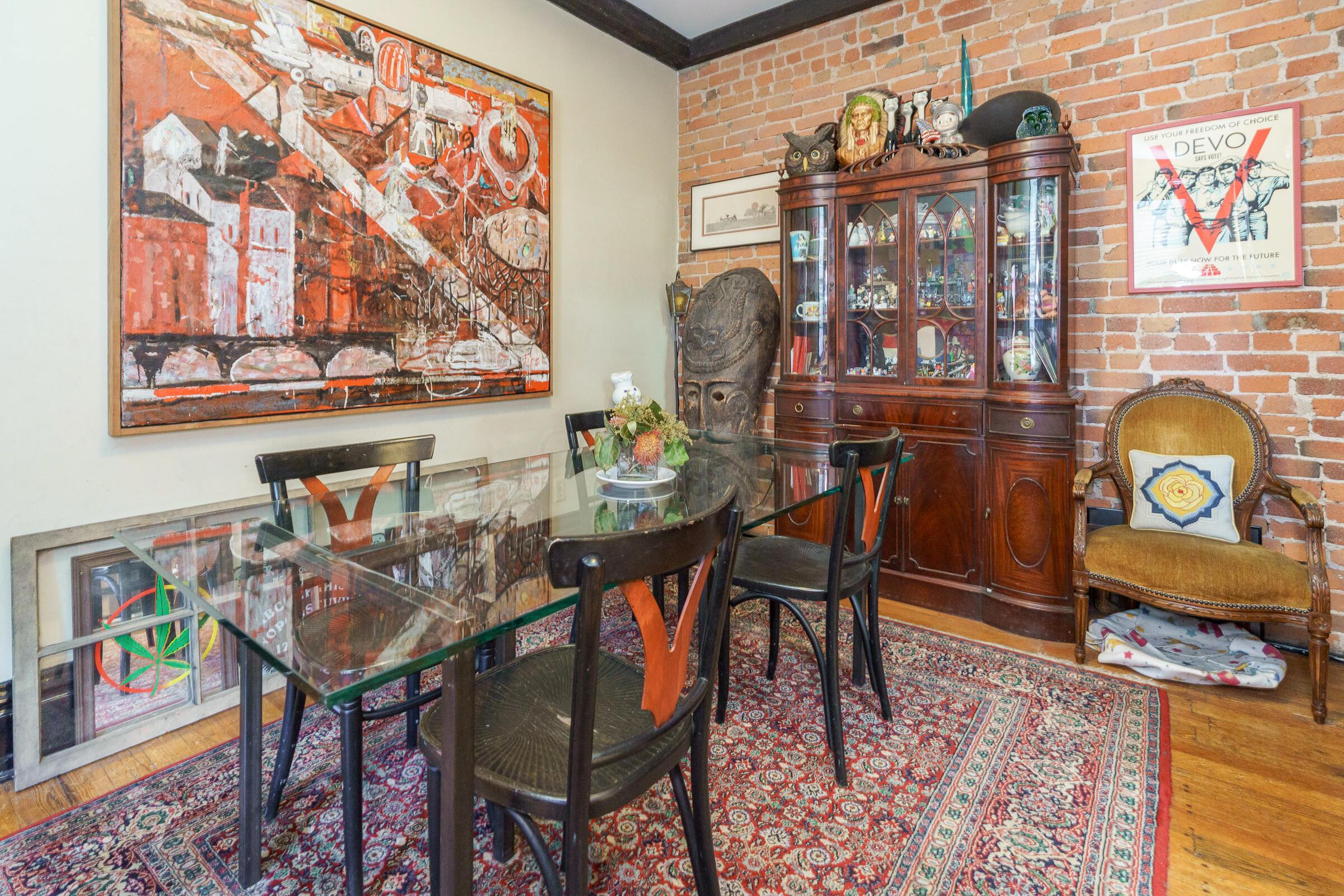 699-701 S 6th Street