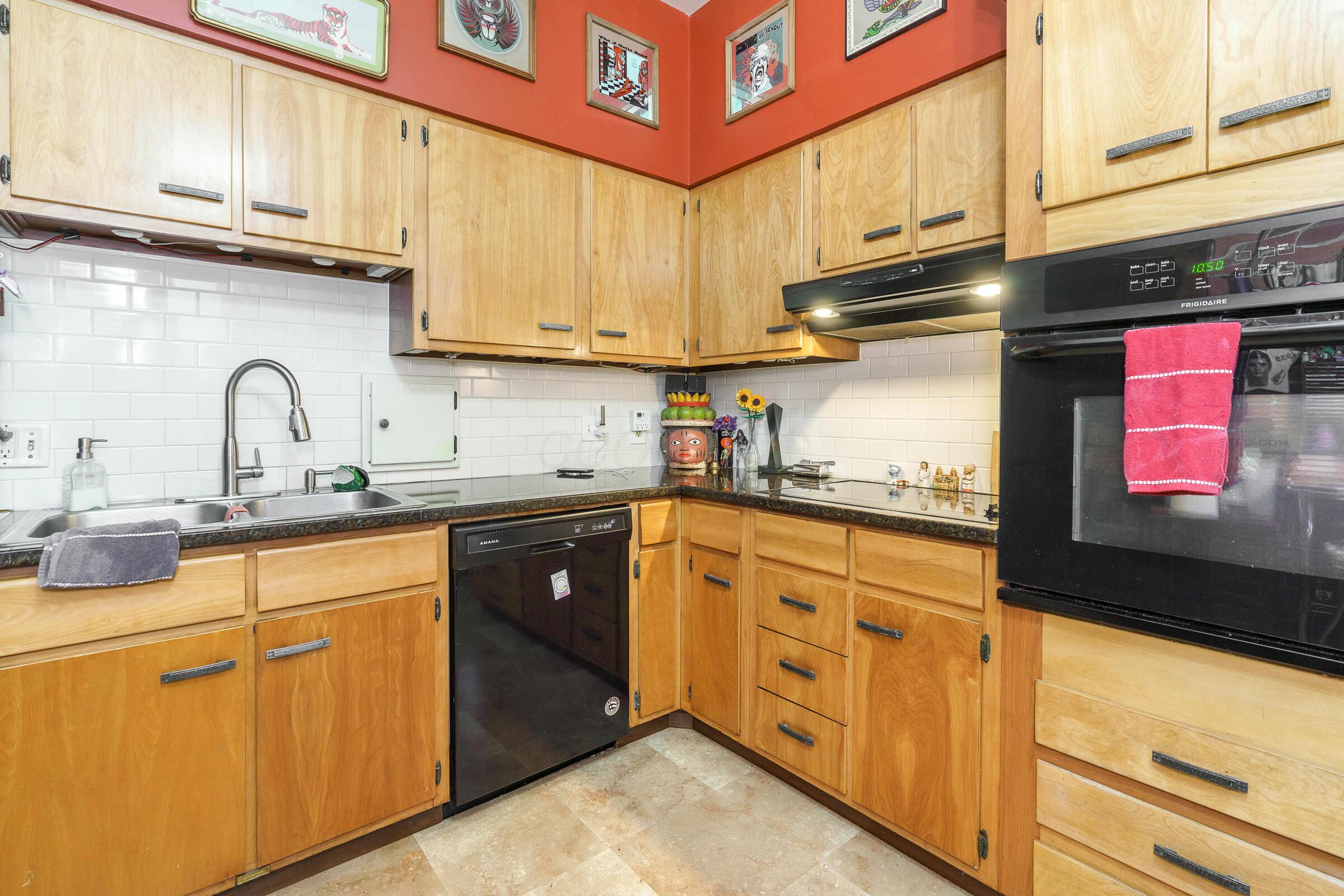 699-701 S 6th Street