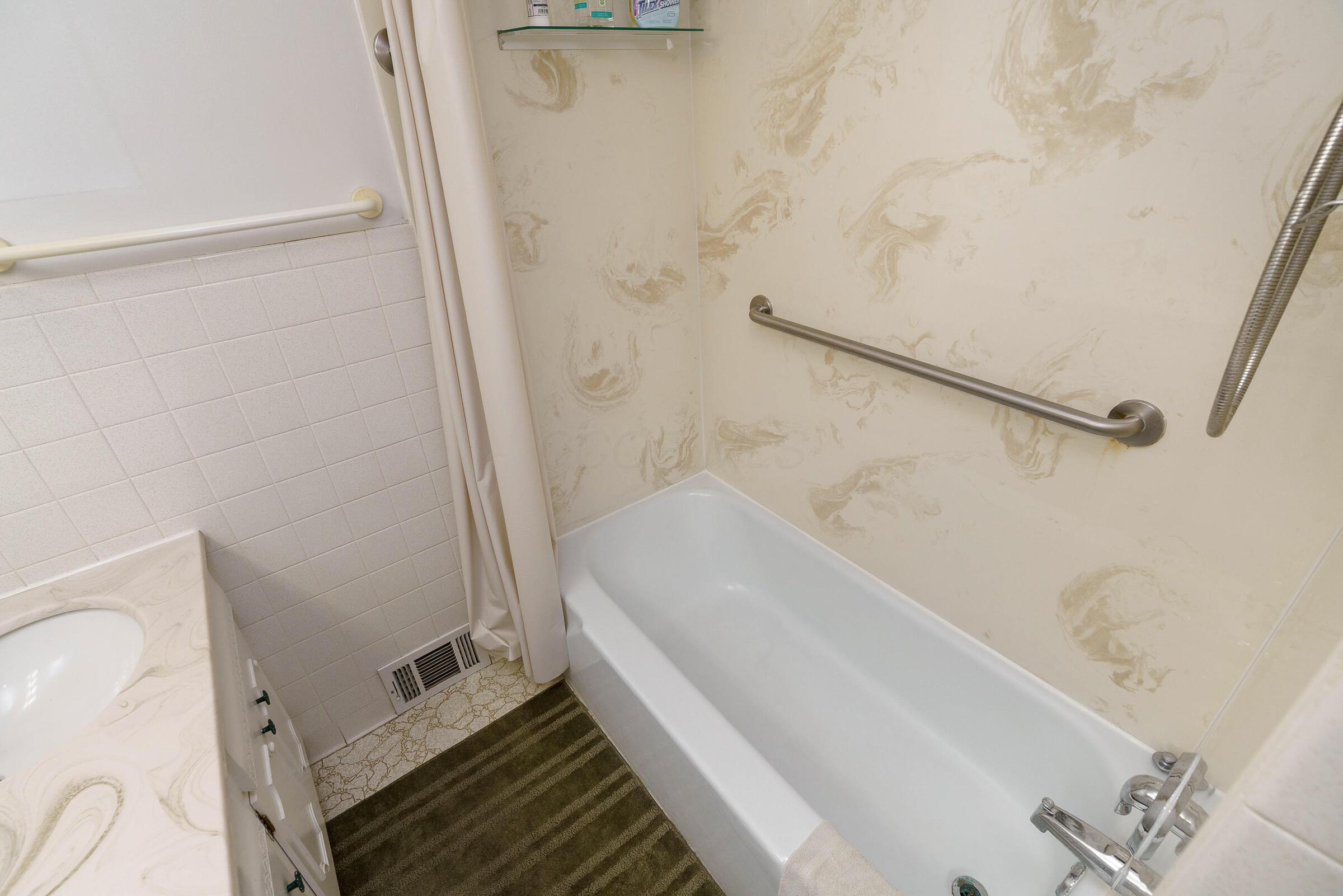 699-701 S 6th Street