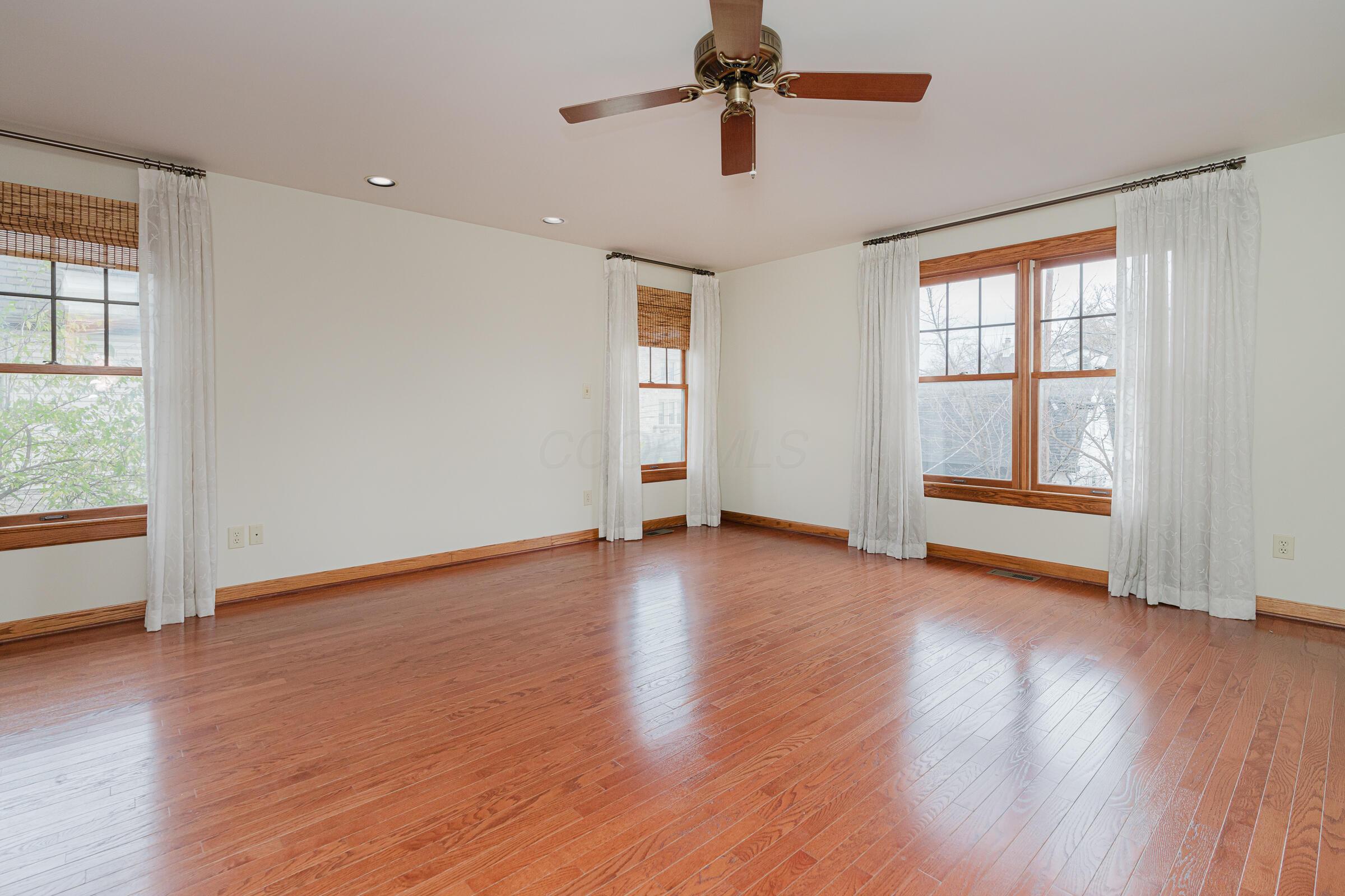 42 S Cassingham Road