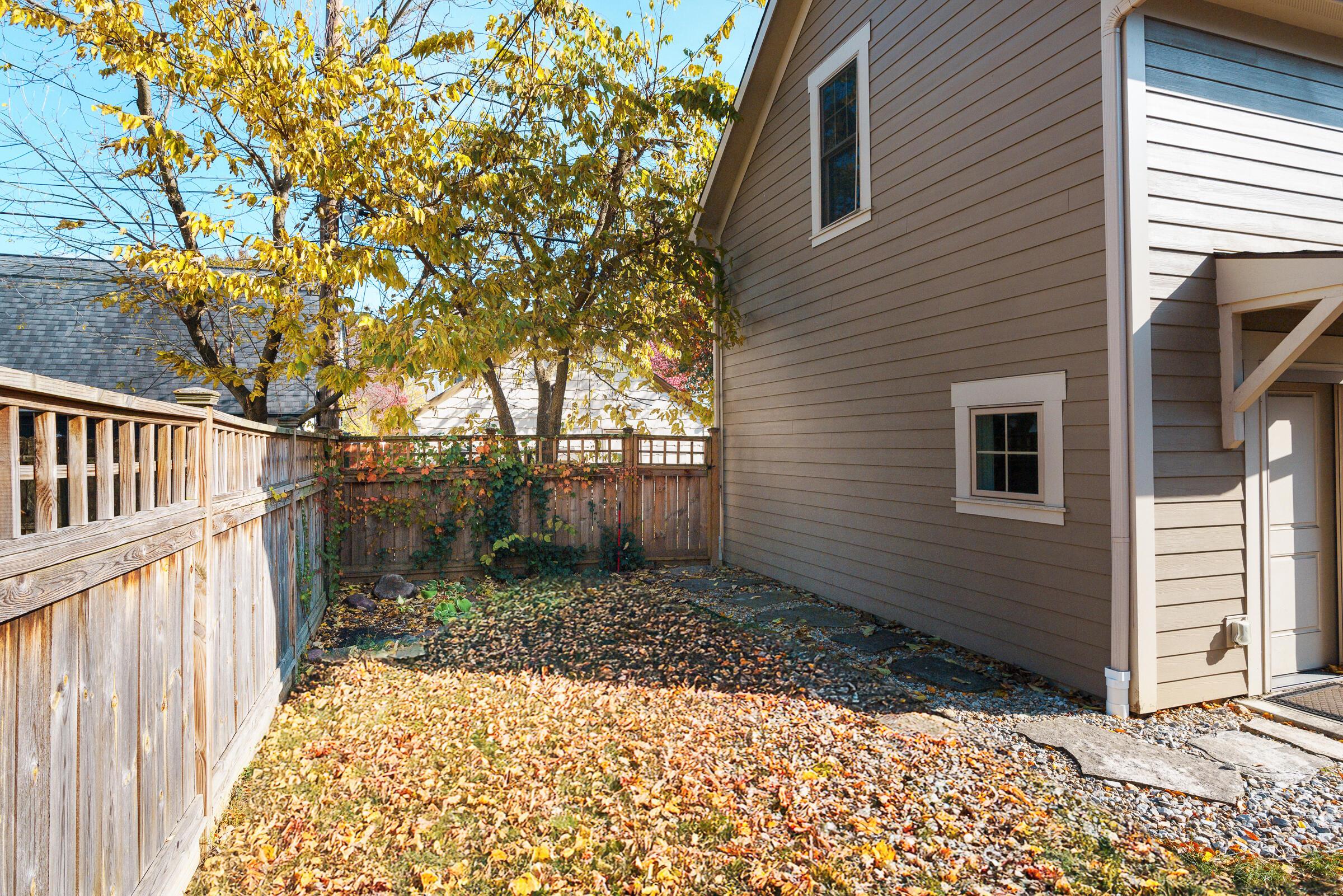 42 S Cassingham Road