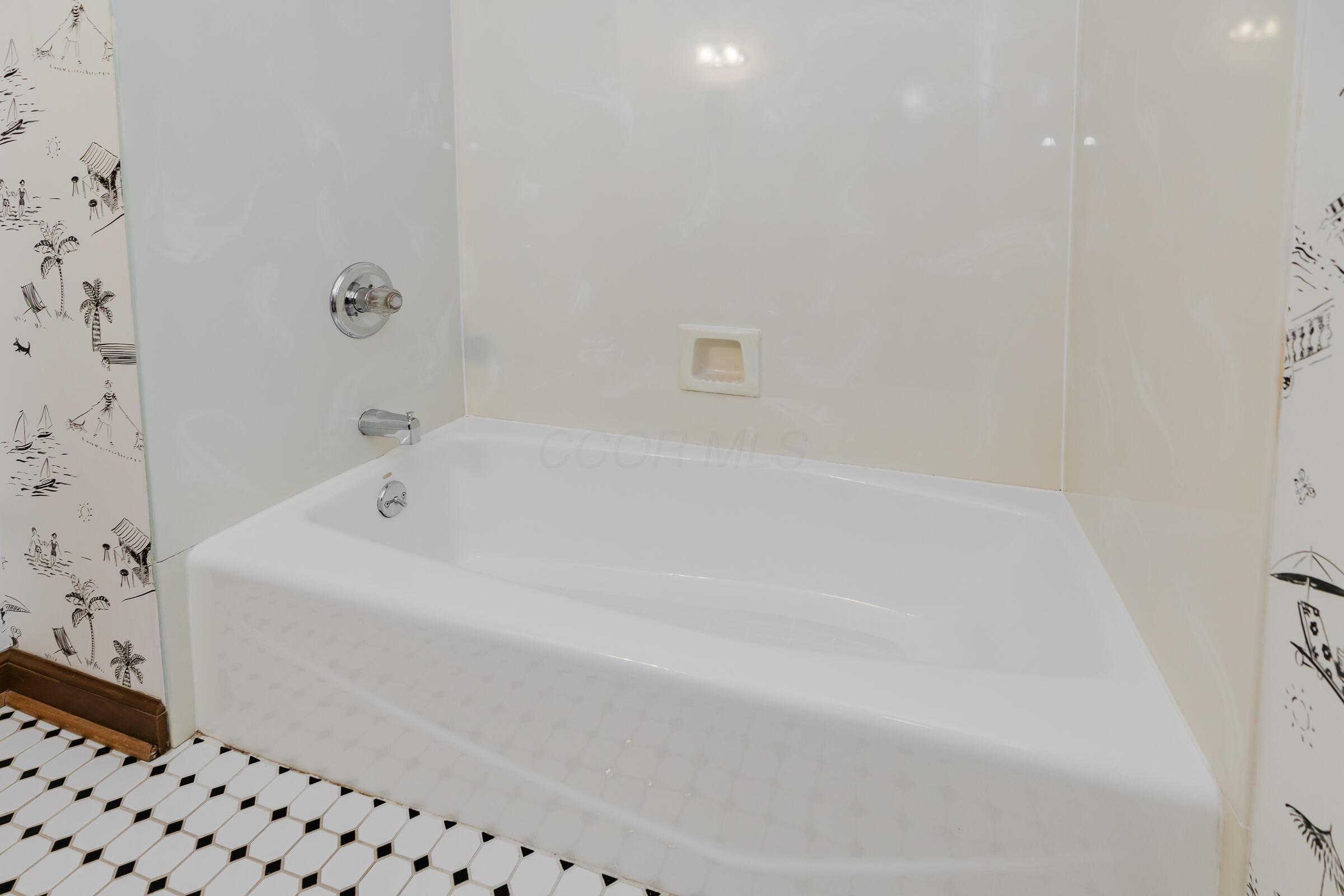 42 S Cassingham Road