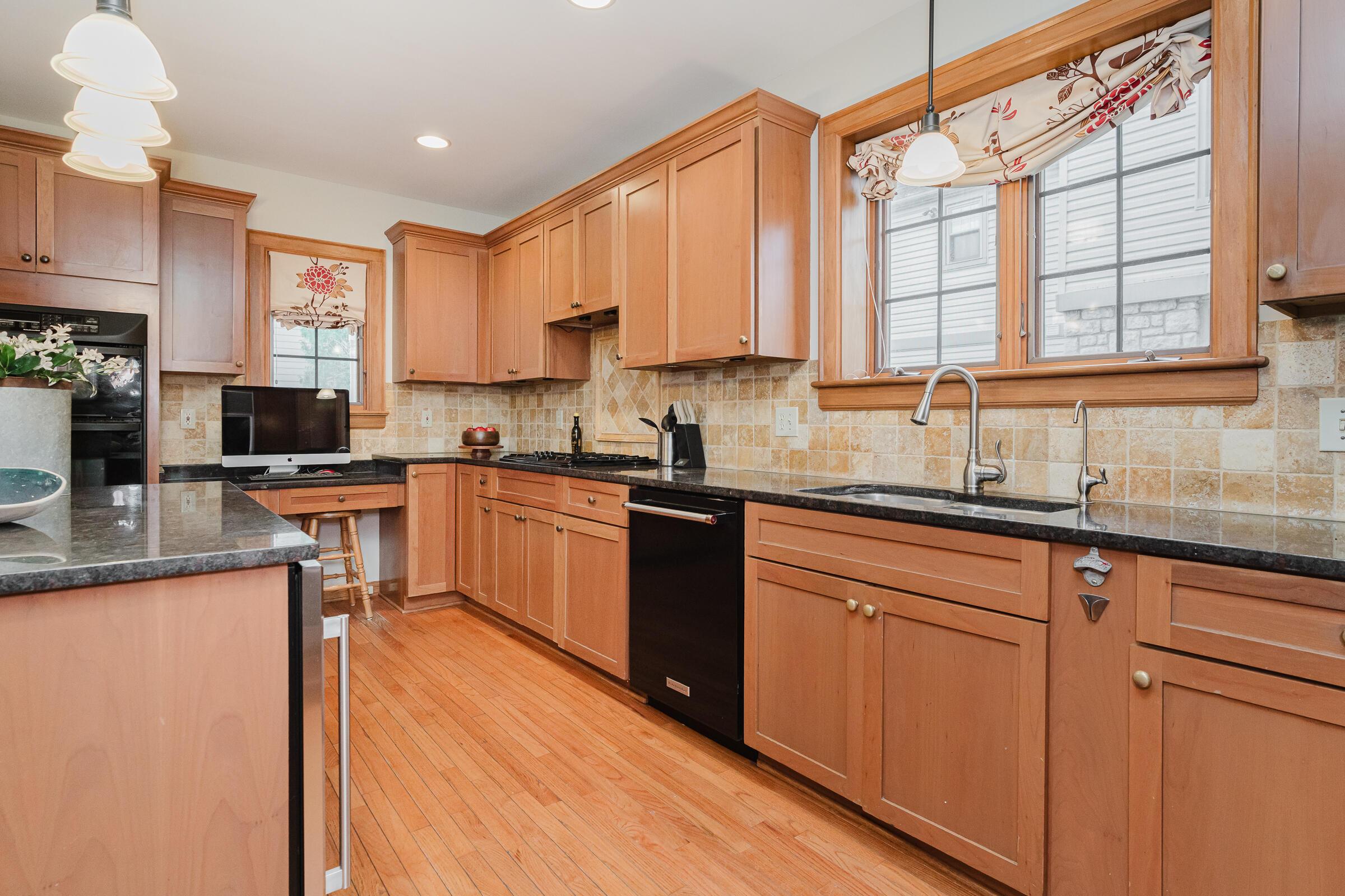 42 S Cassingham Road