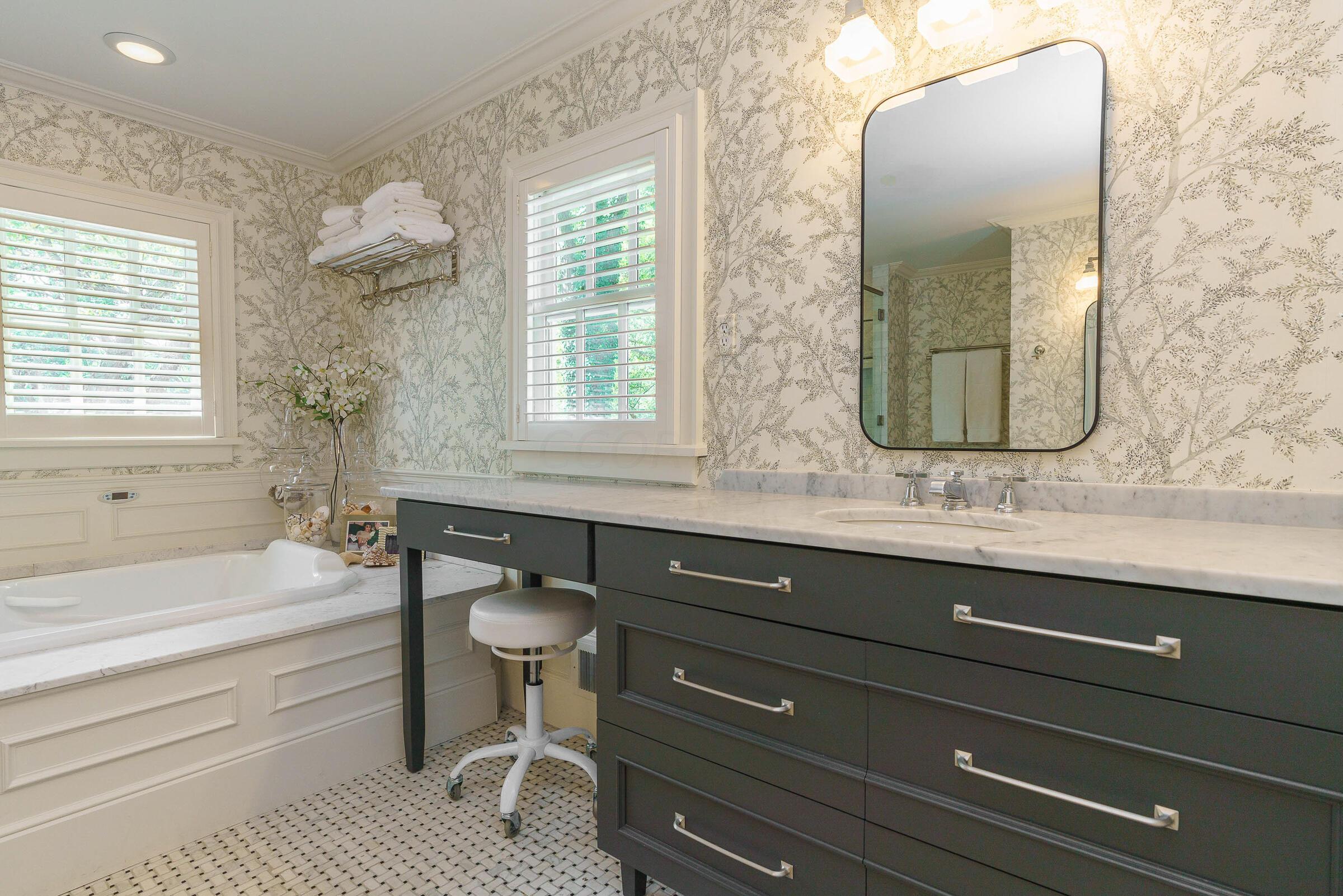 271 N Columbia Avenue