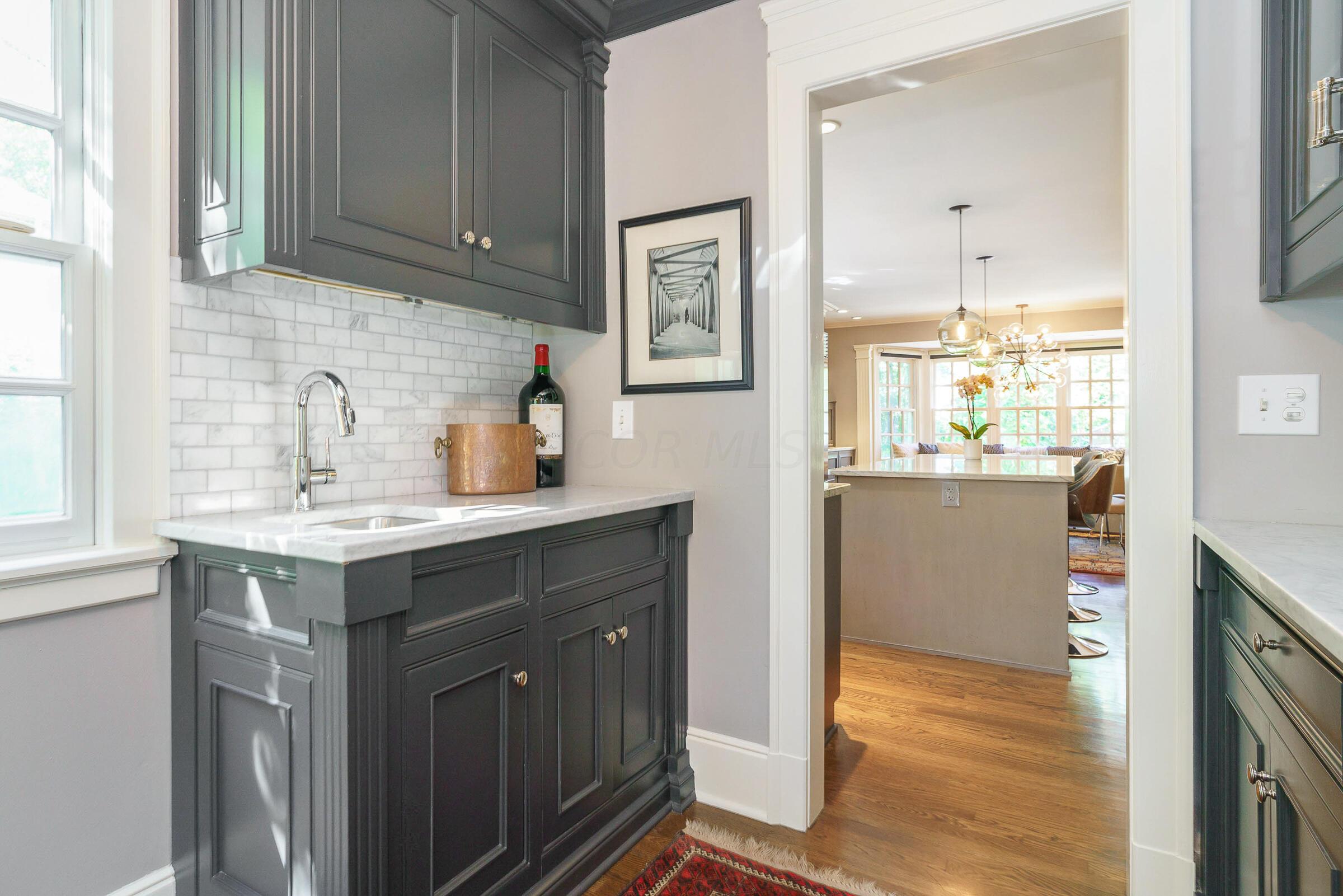 271 N Columbia Avenue