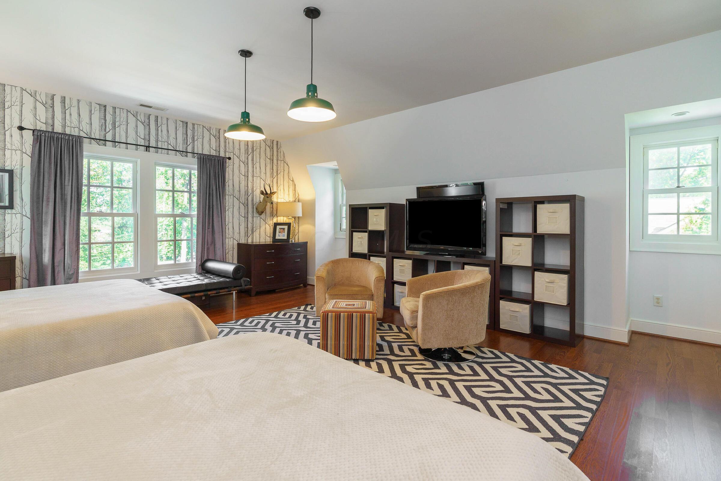 271 N Columbia Avenue