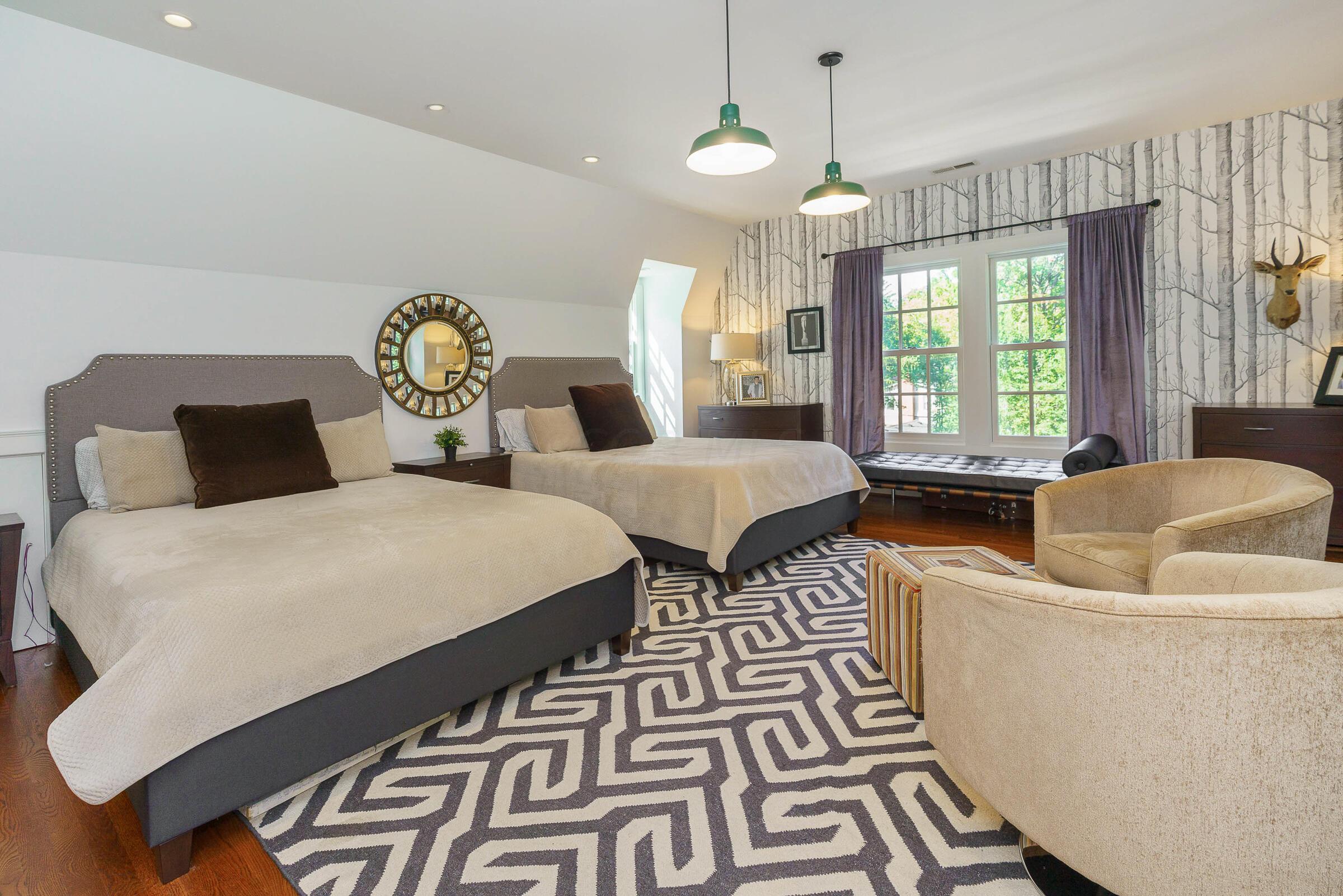 271 N Columbia Avenue