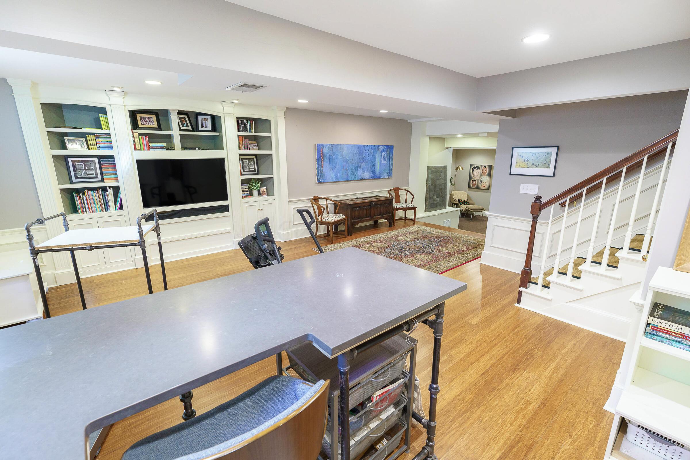 271 N Columbia Avenue