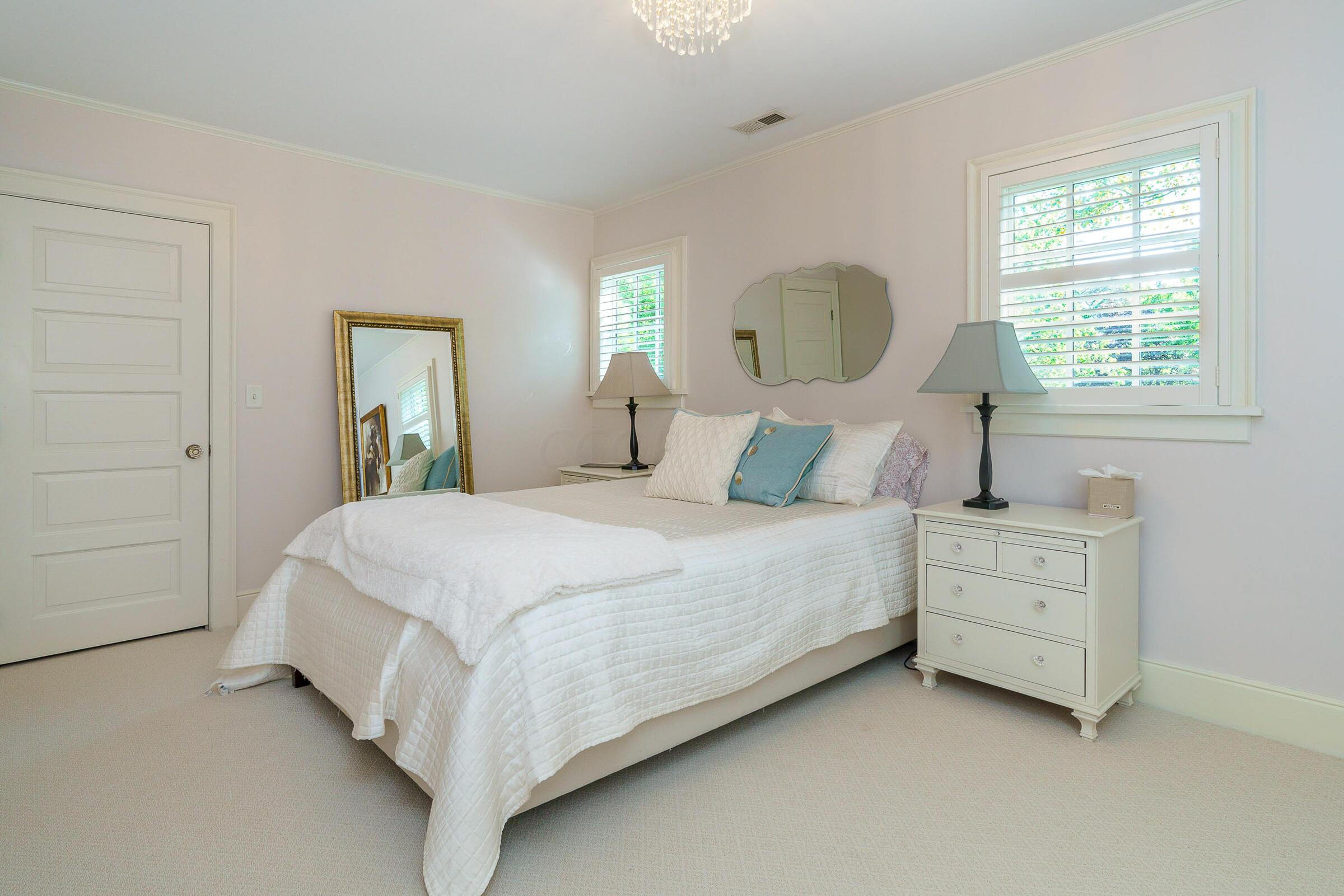 271 N Columbia Avenue