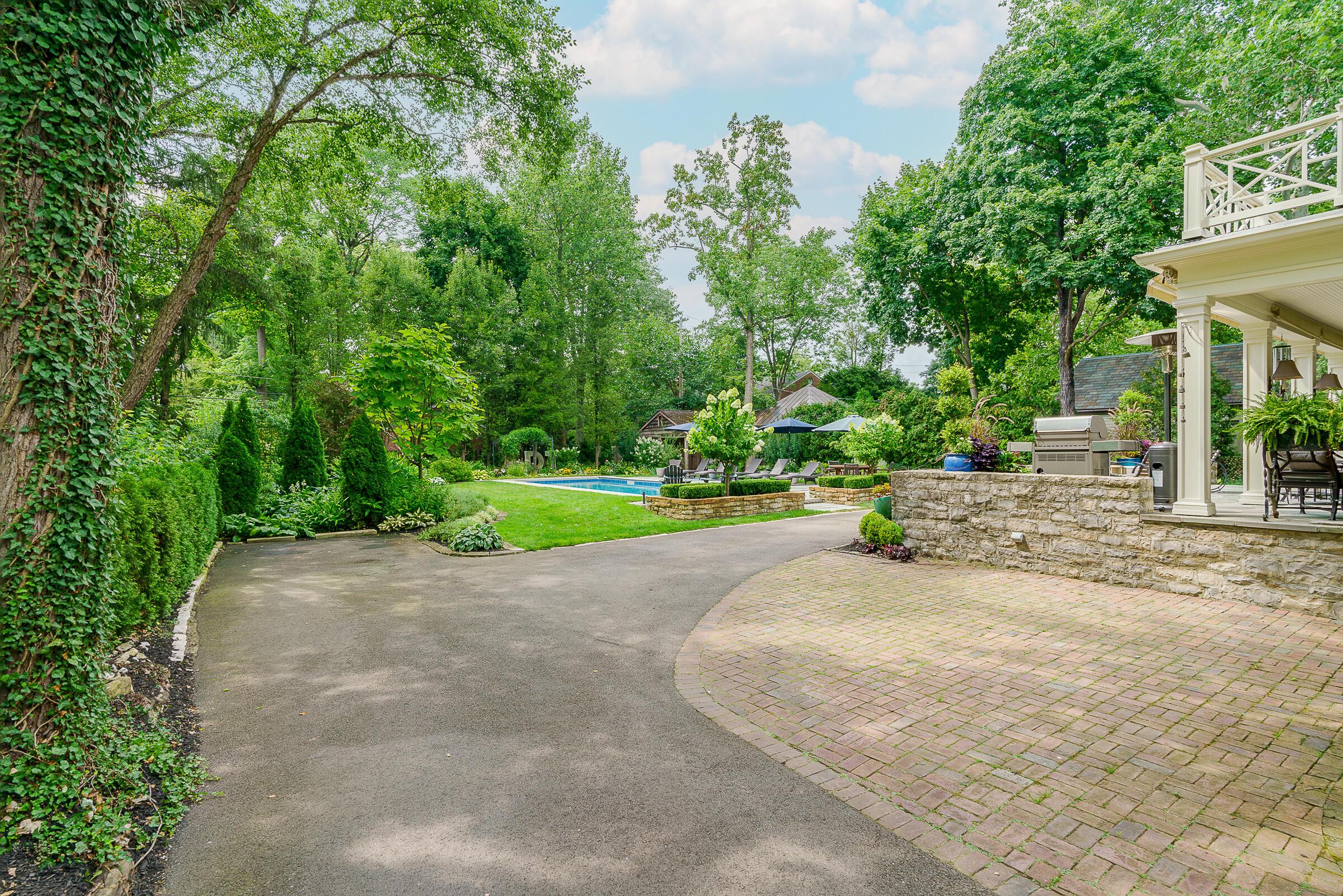 271 N Columbia Avenue