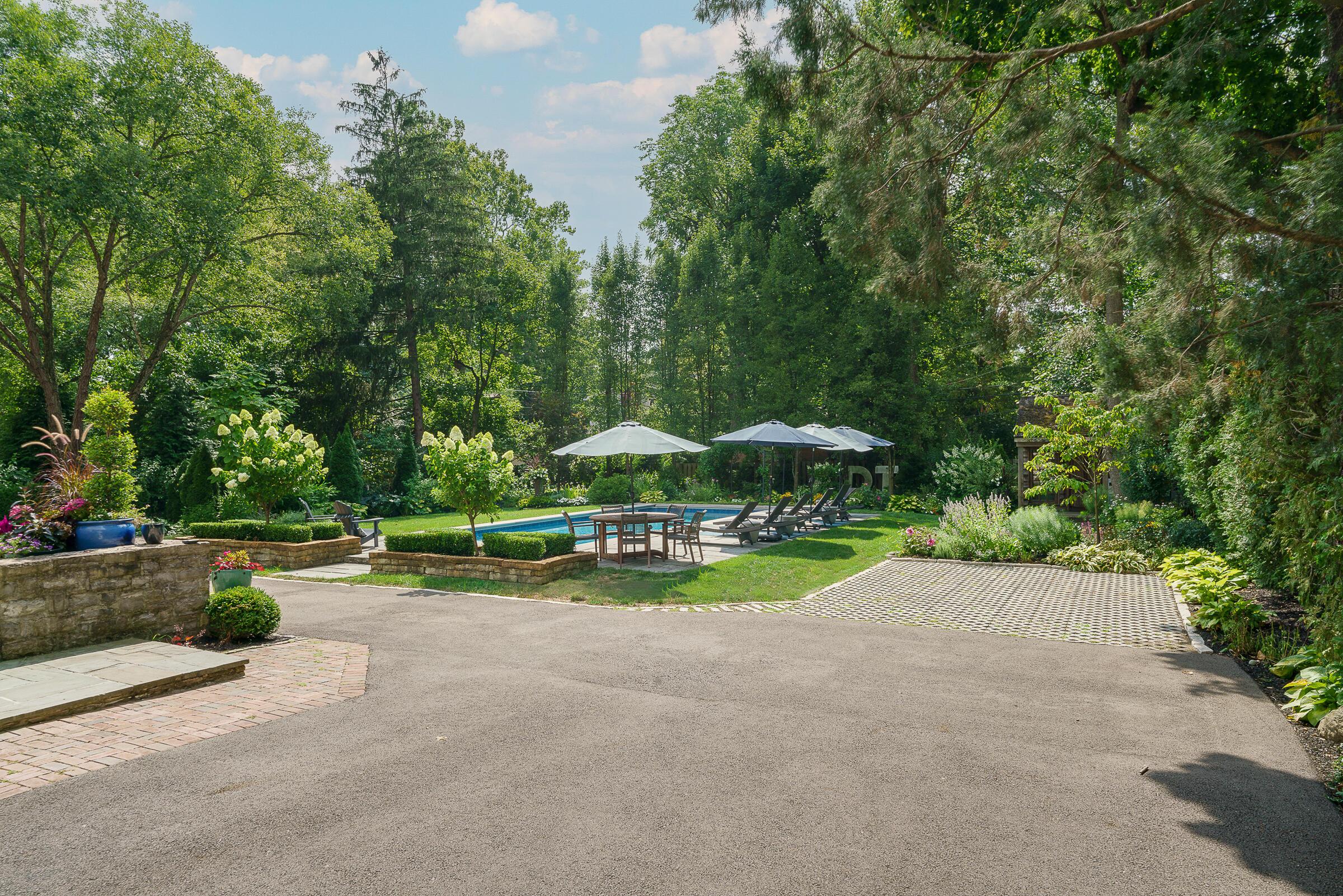 271 N Columbia Avenue