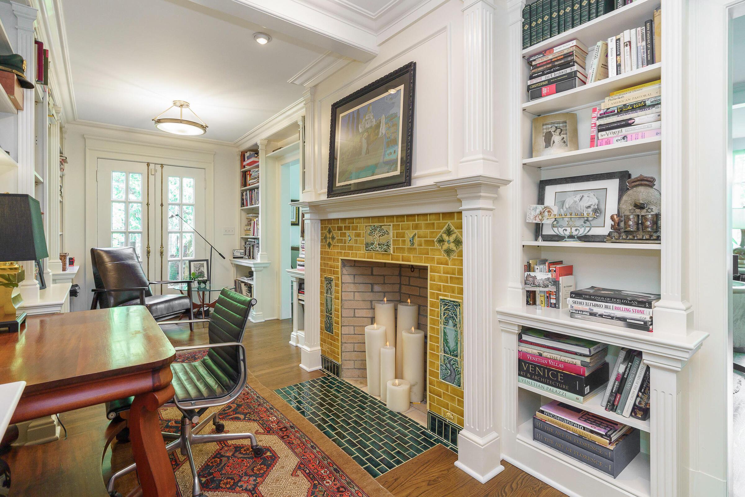 271 N Columbia Avenue