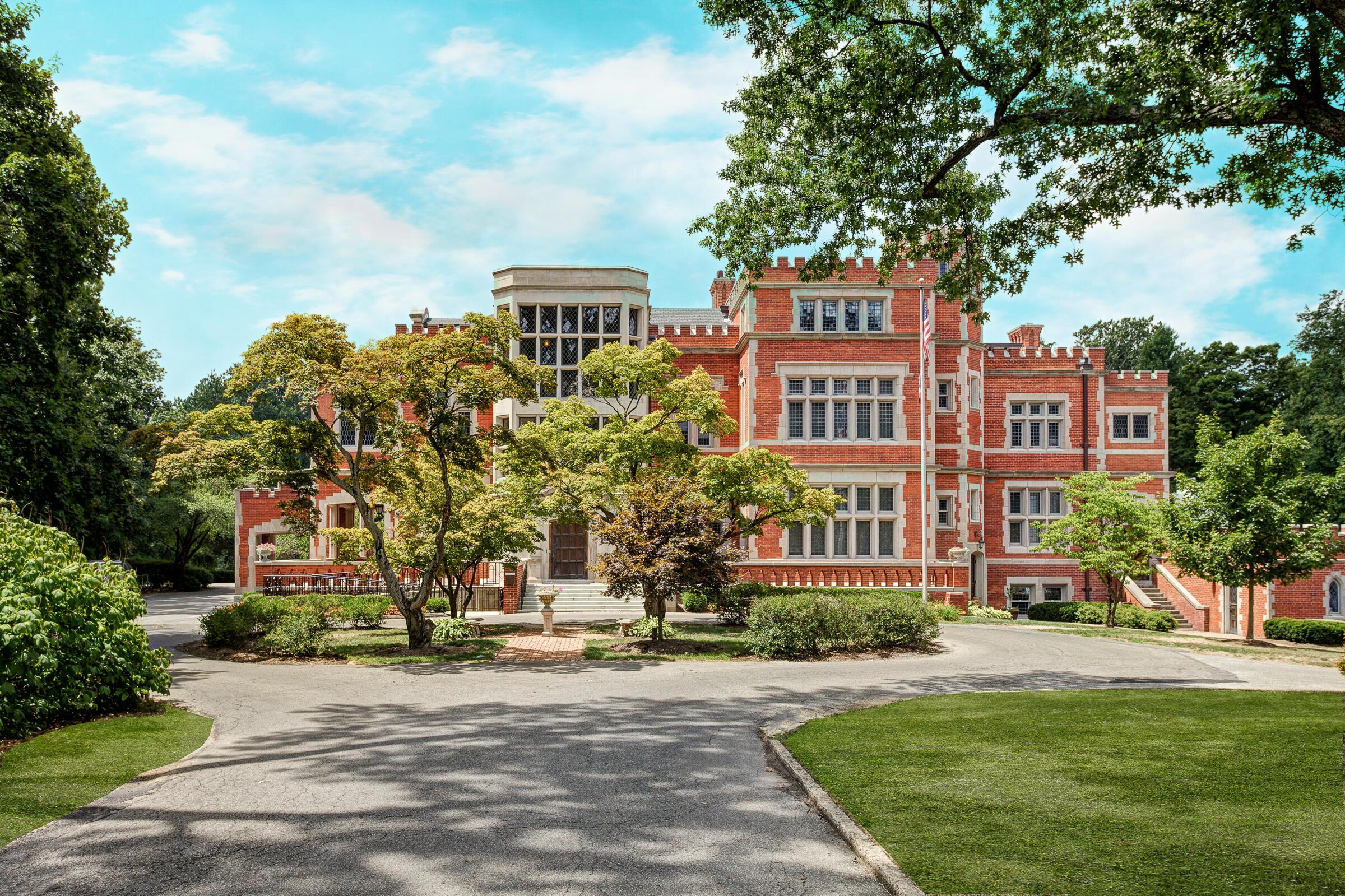 271 N Columbia Avenue