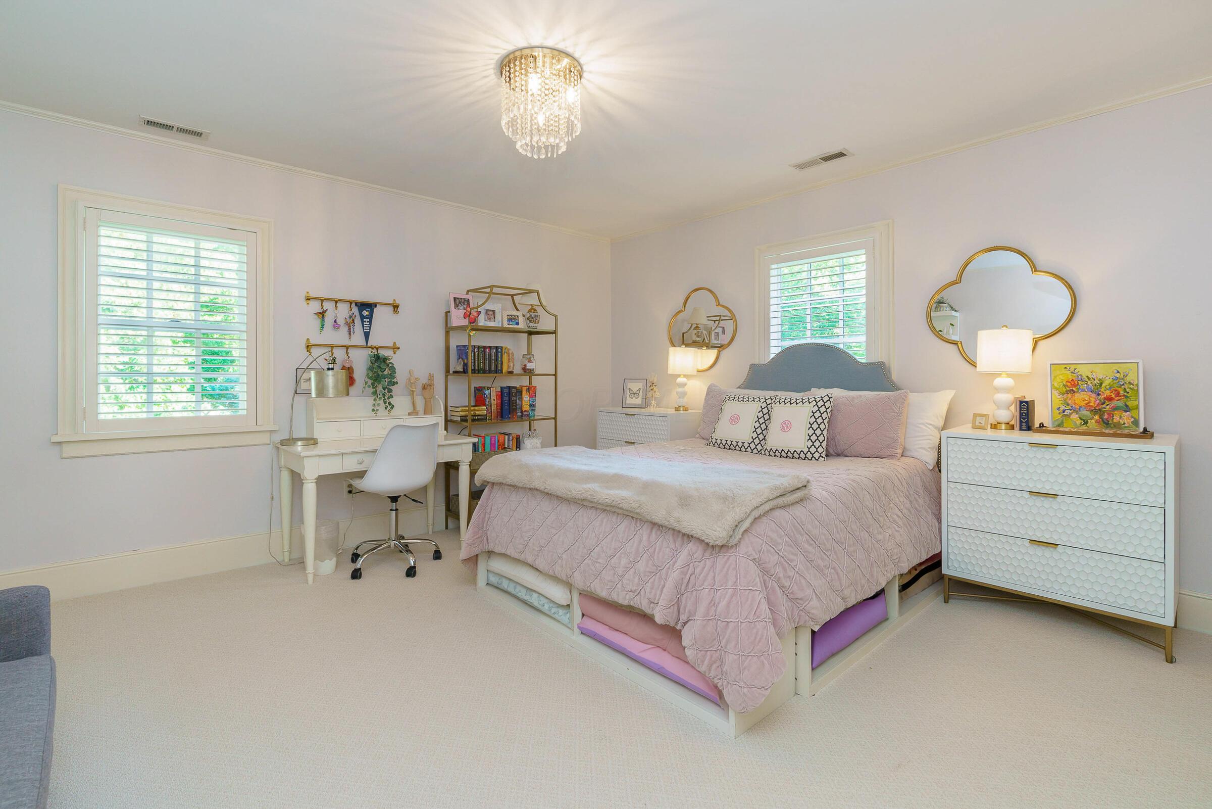 271 N Columbia Avenue