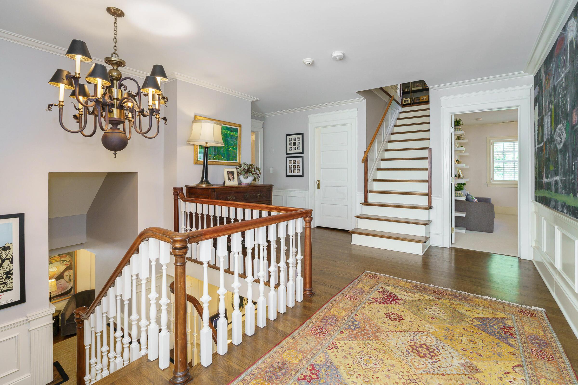 271 N Columbia Avenue