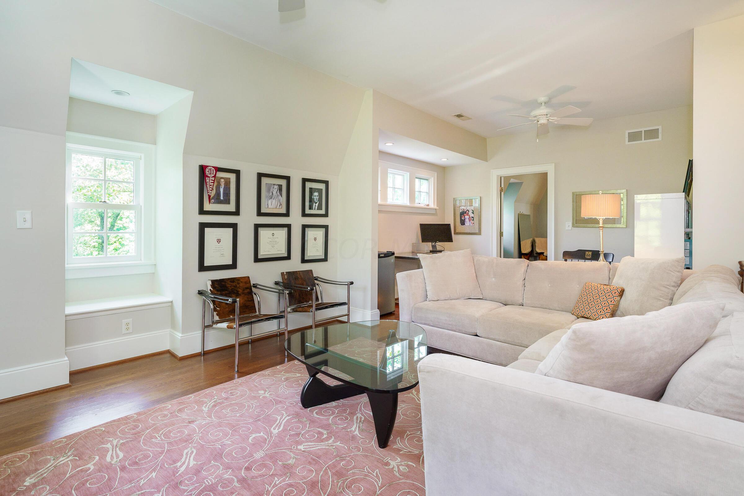 271 N Columbia Avenue