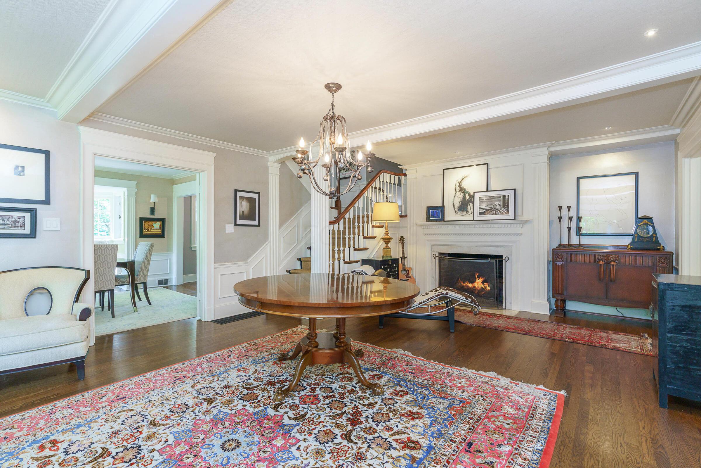 271 N Columbia Avenue