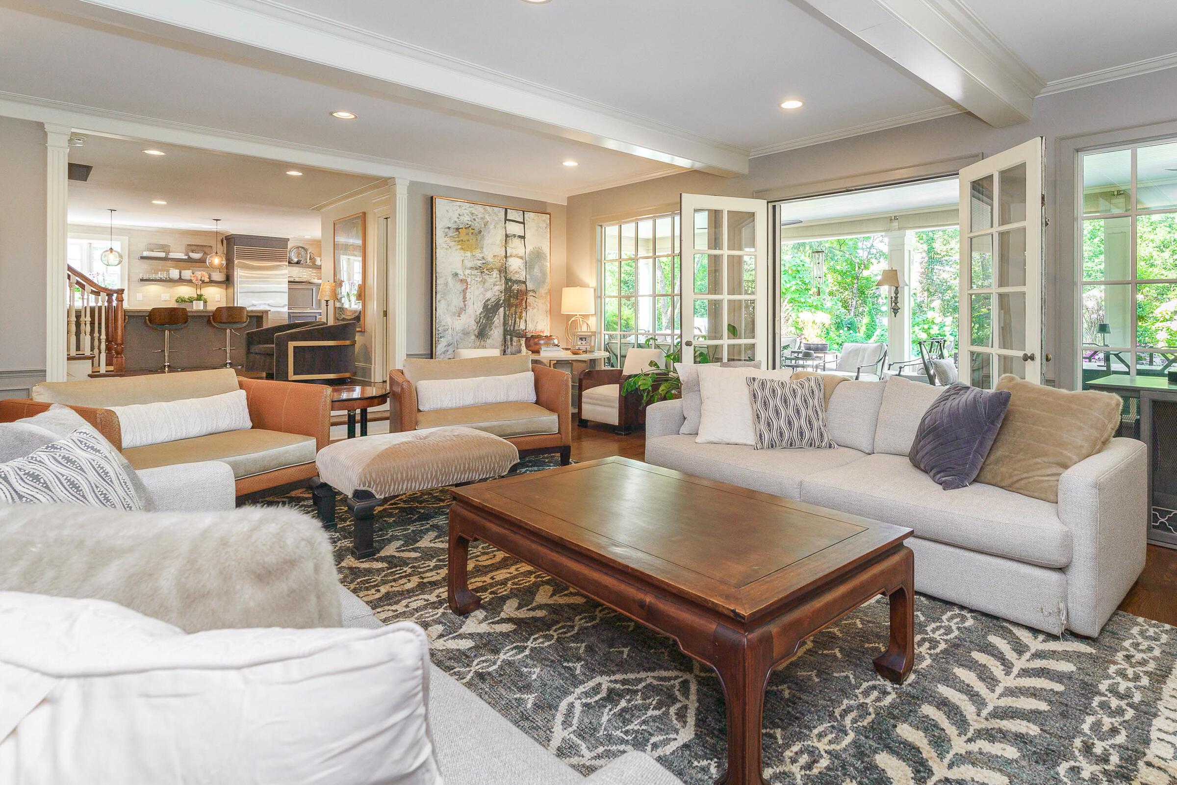 271 N Columbia Avenue