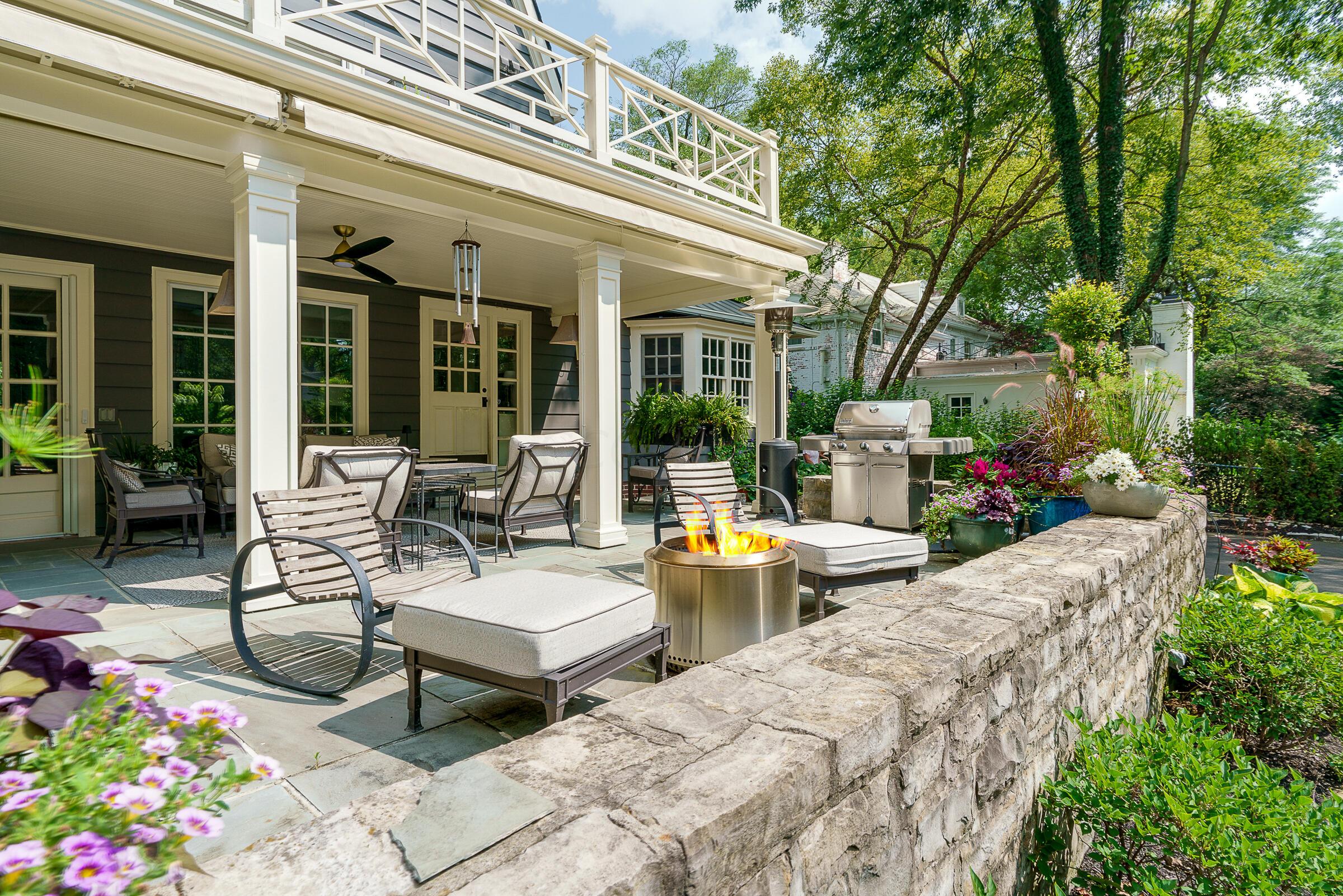 271 N Columbia Avenue