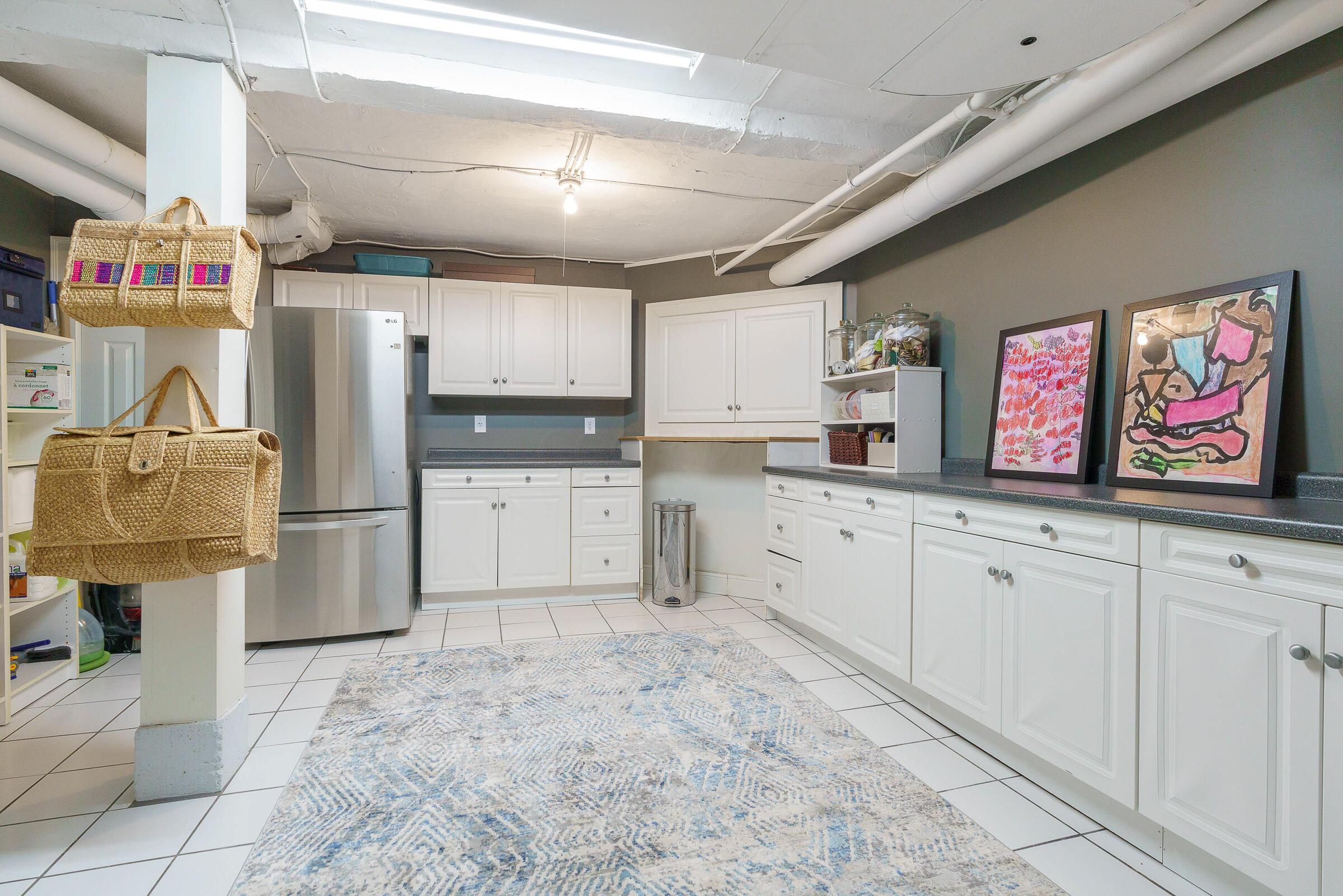 271 N Columbia Avenue