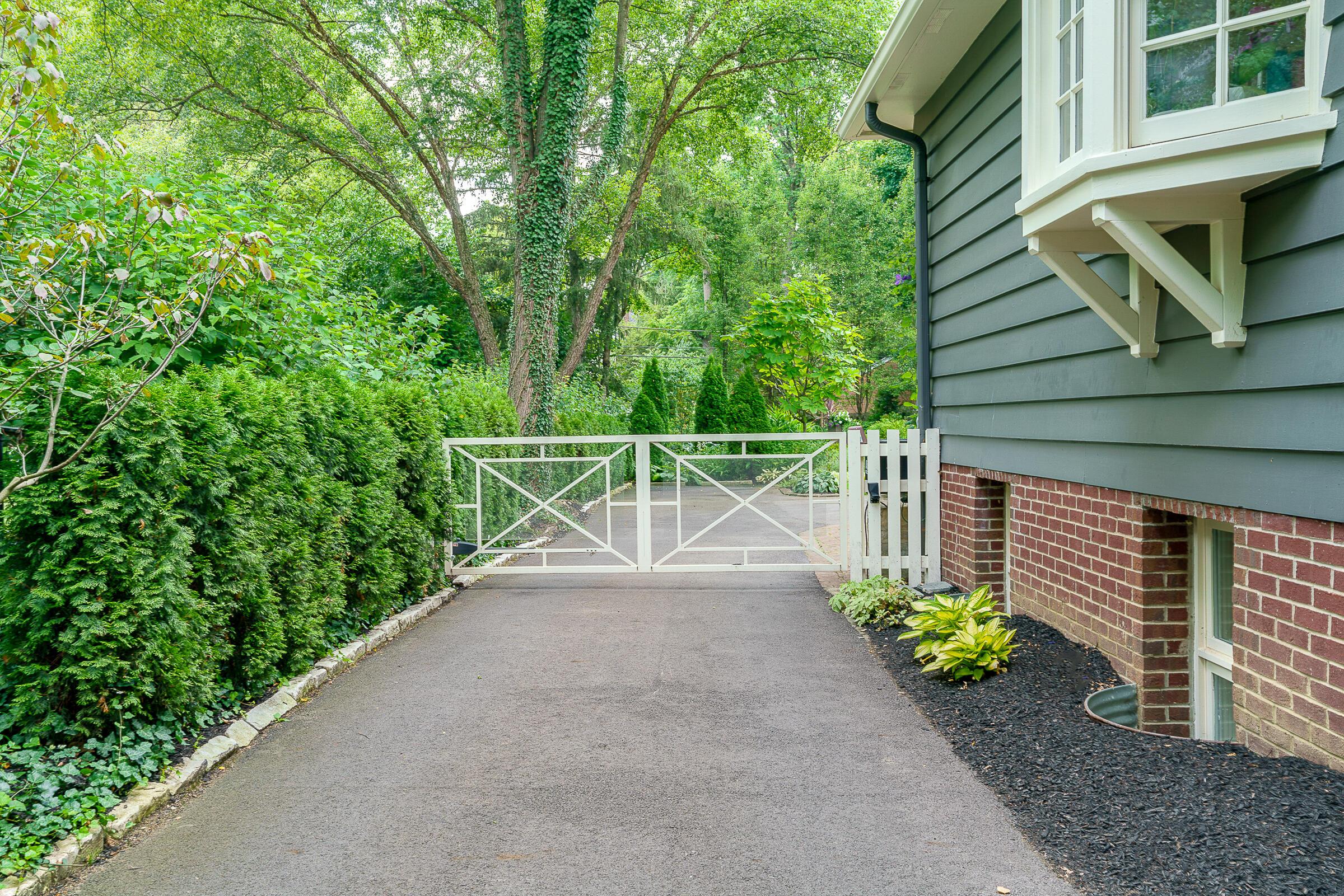 271 N Columbia Avenue