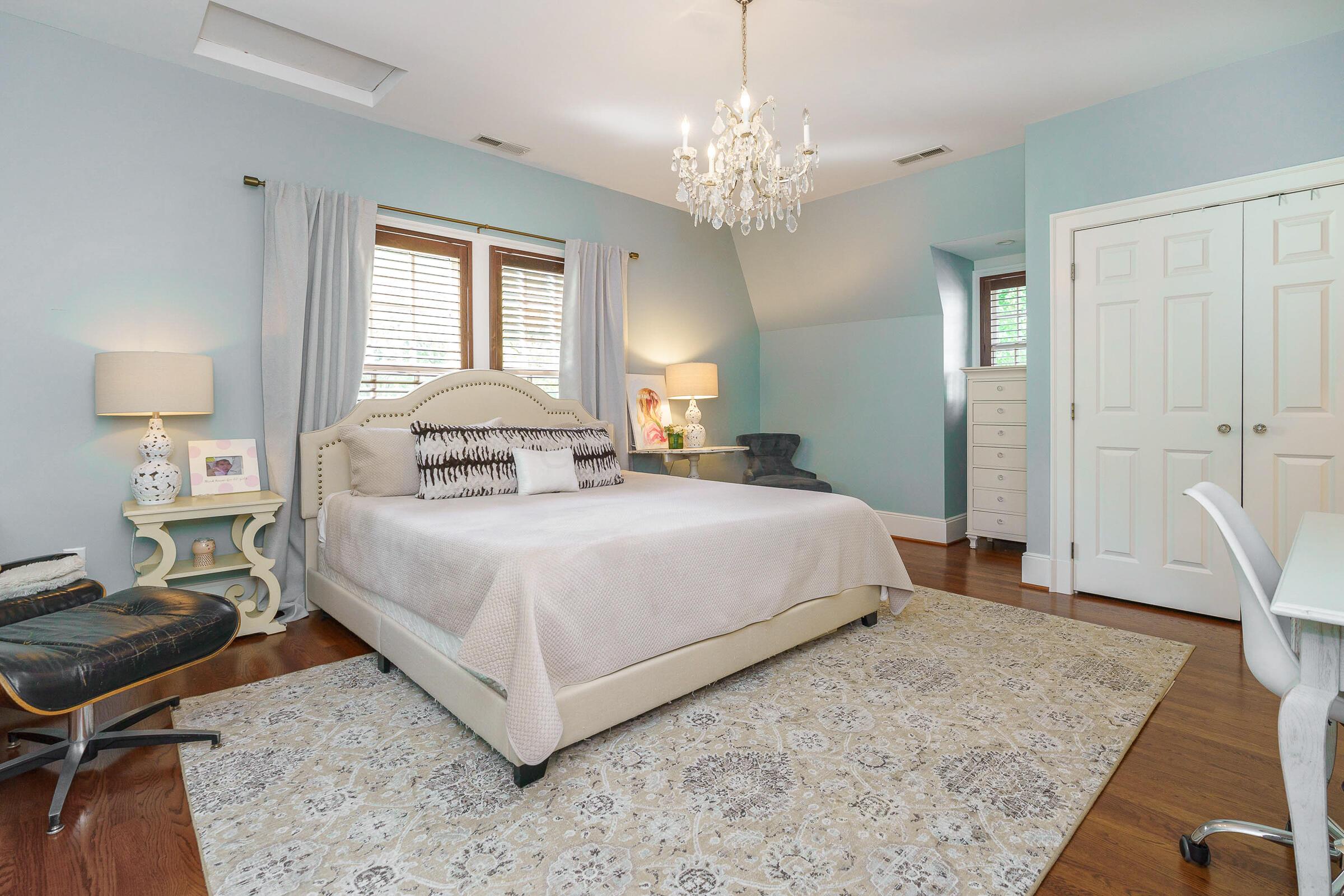 271 N Columbia Avenue