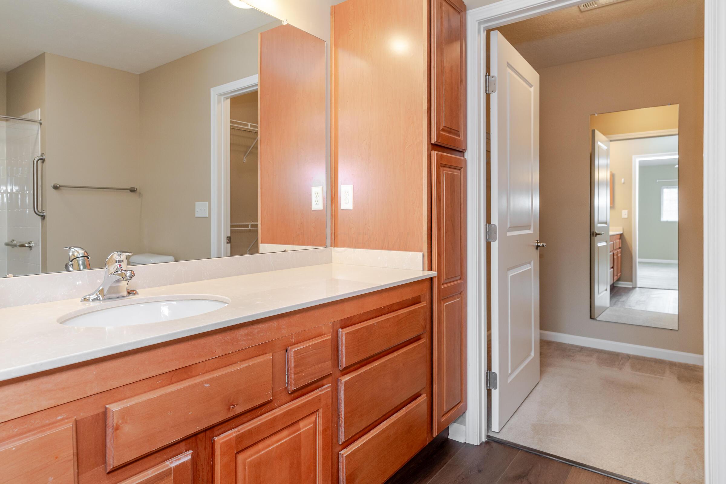 5696 Asherton Woods Drive