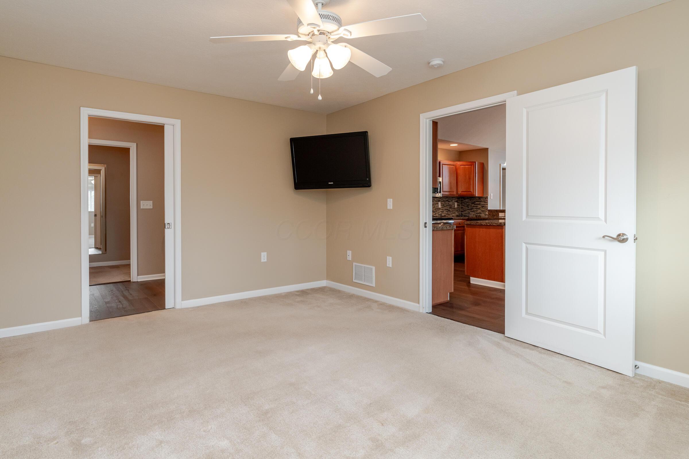 5696 Asherton Woods Drive