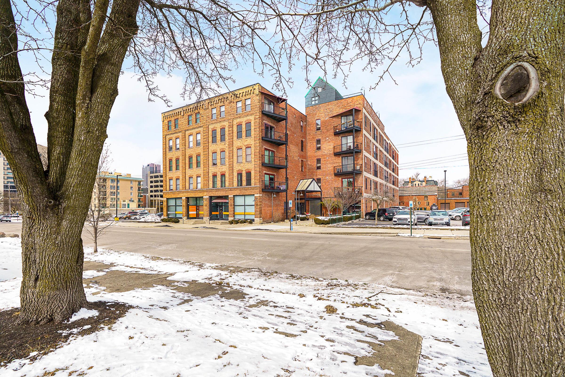 432 E Rich Street, 3I