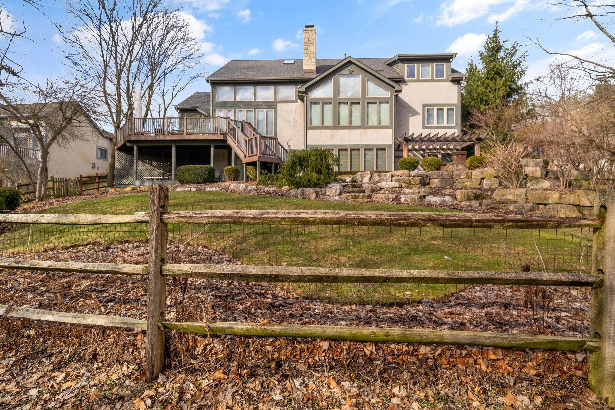 6637 Lakeside Circle E