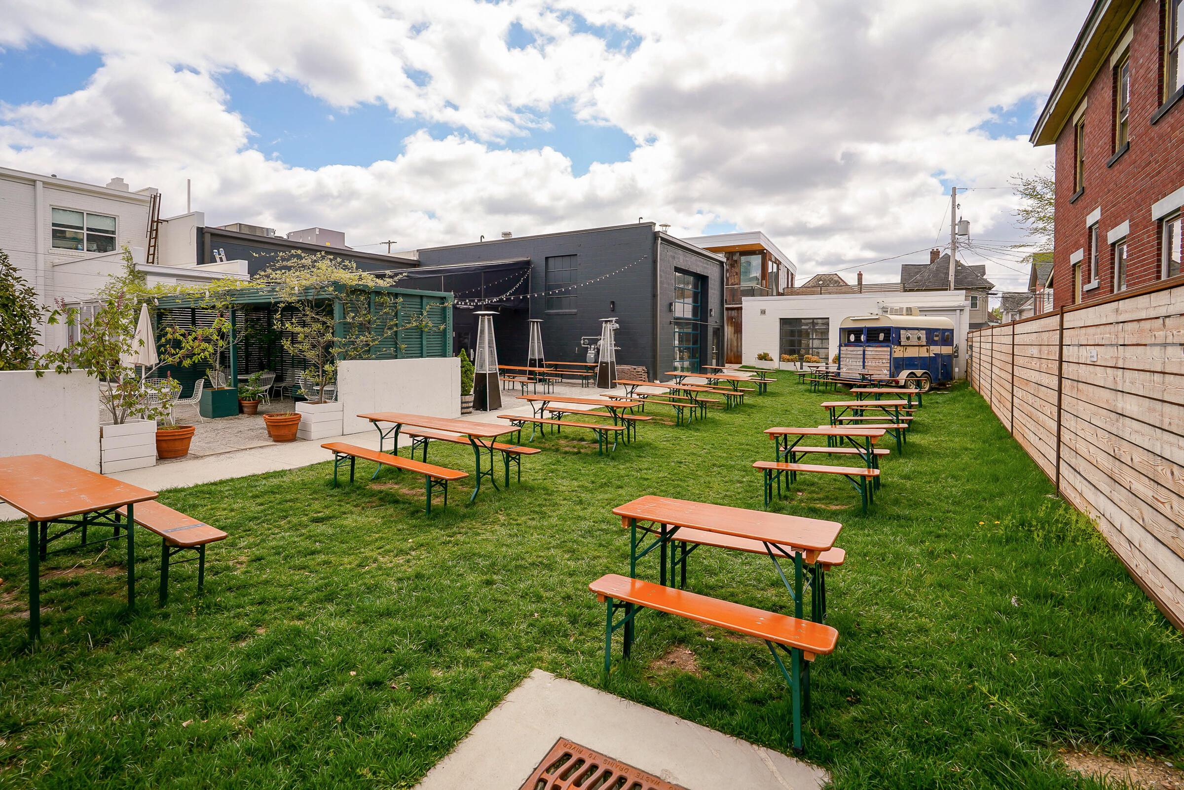 550-552 E Beck Street