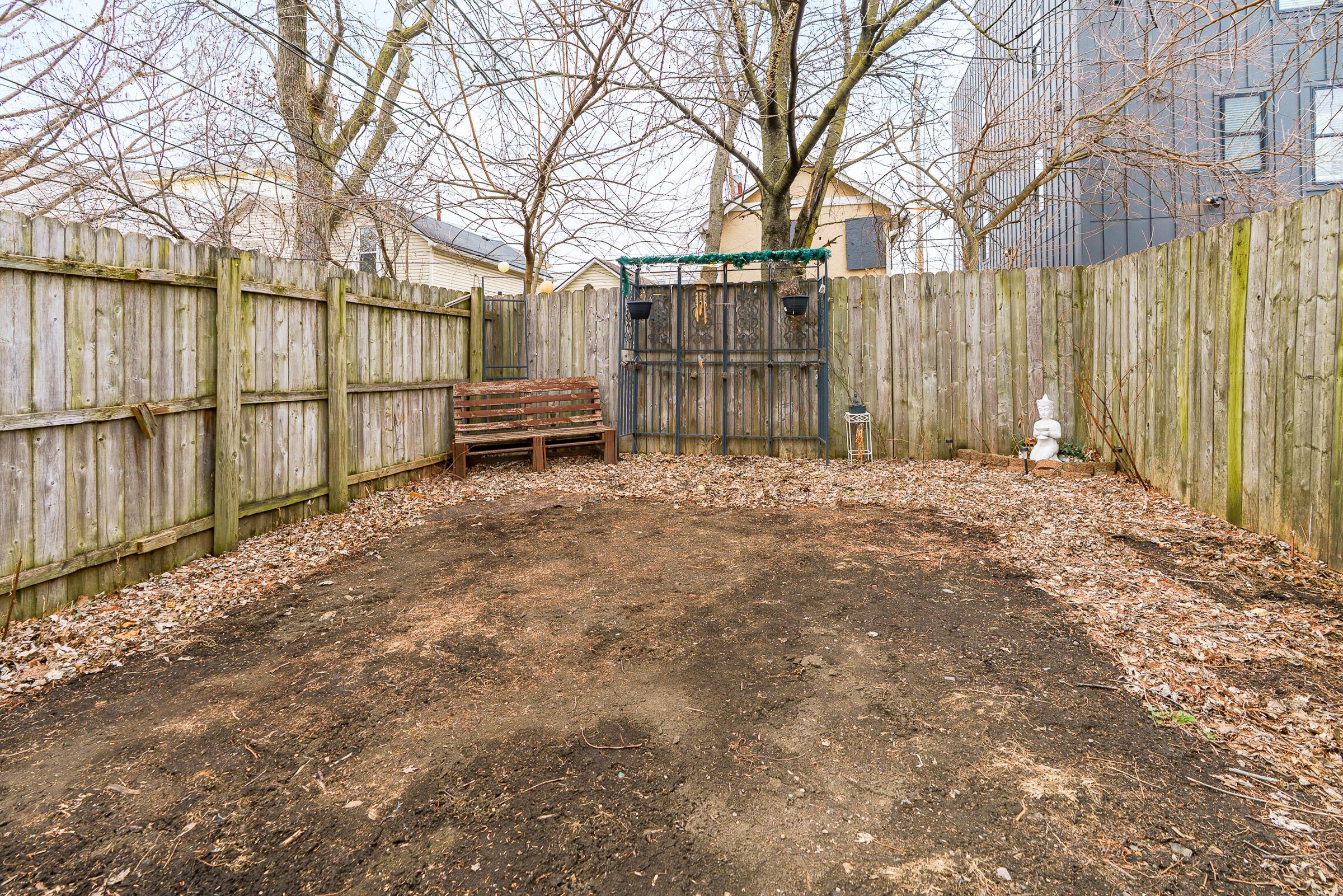 550-552 E Beck Street