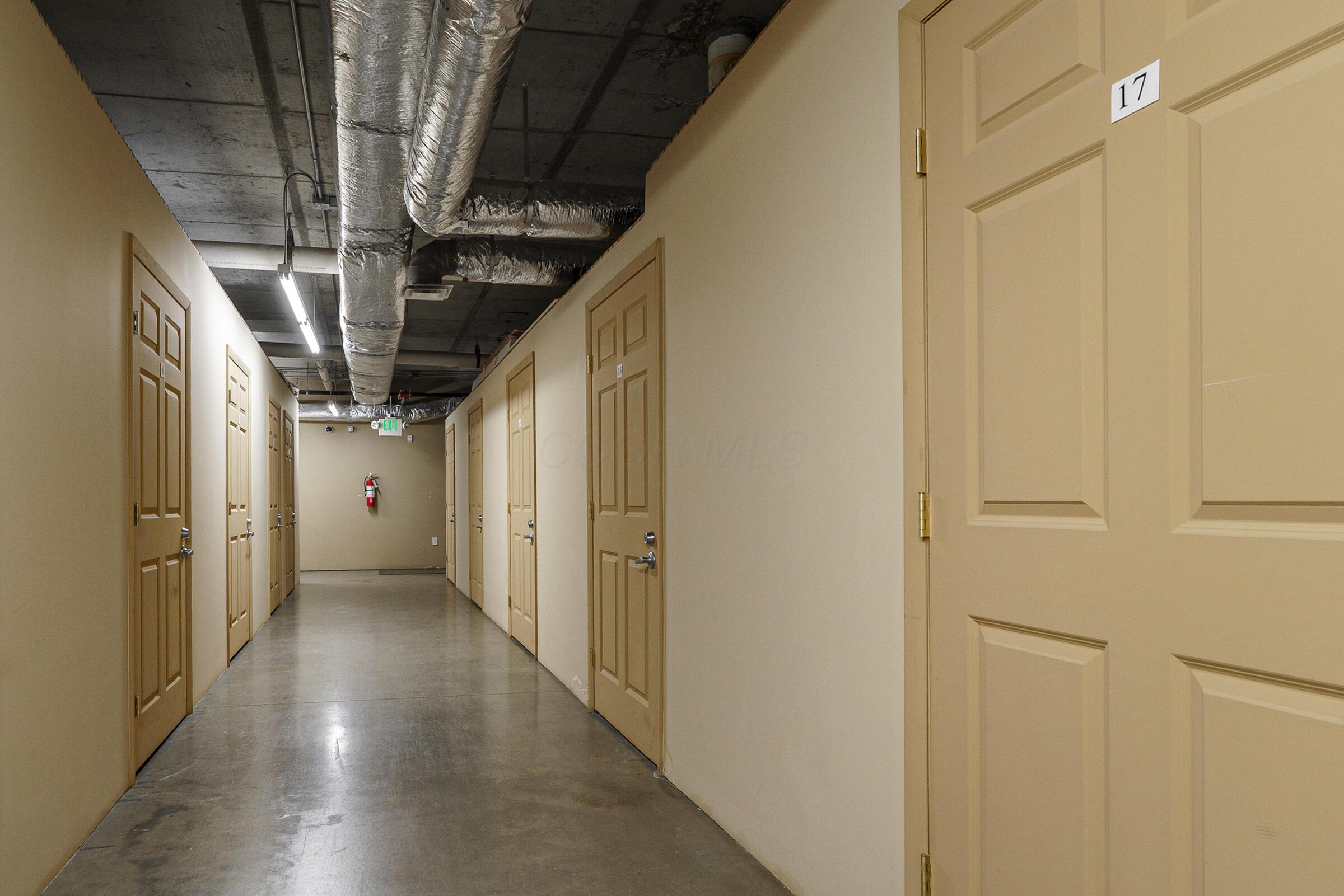 500 S Parkview Avenue, 205