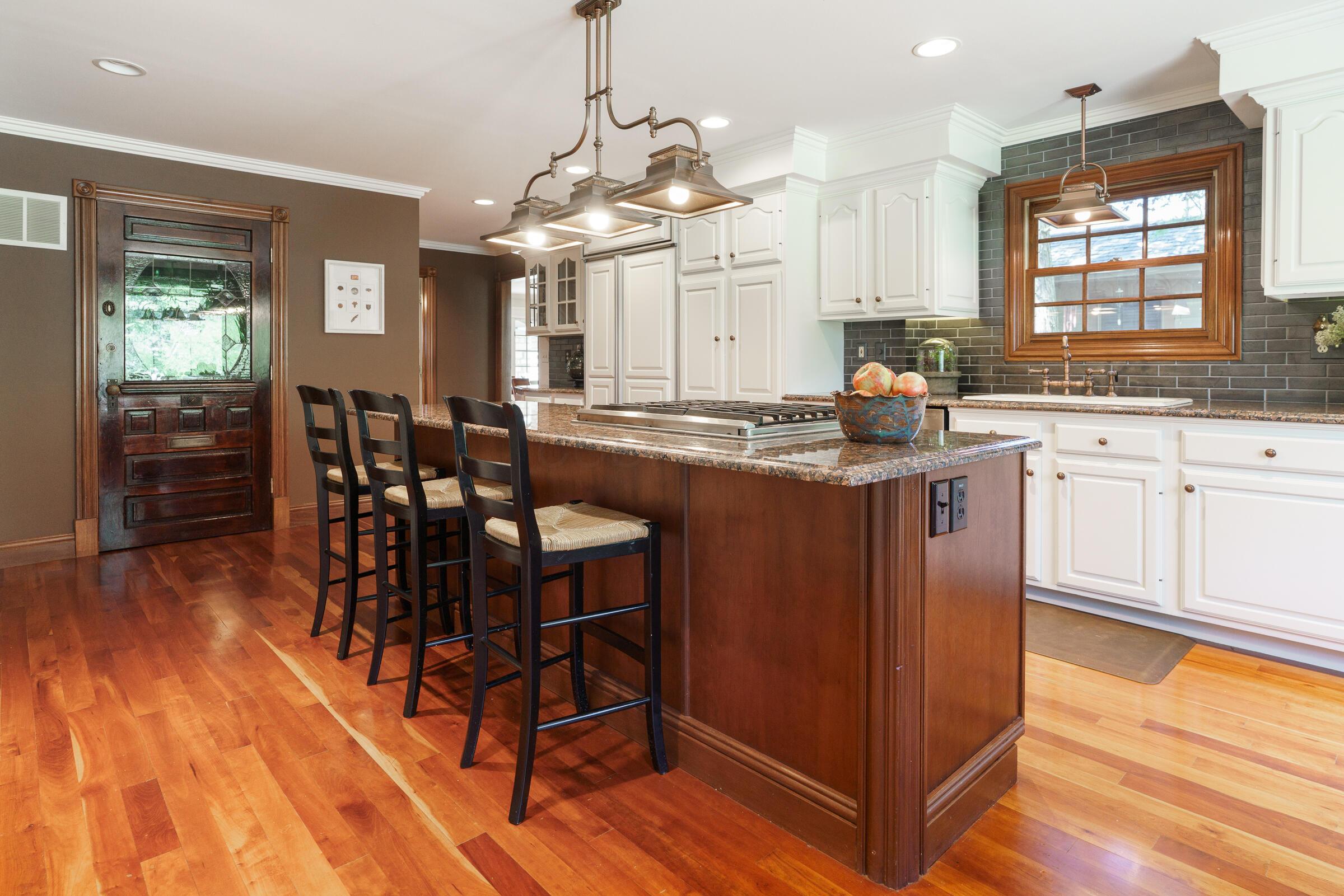 6500 Plesenton Drive