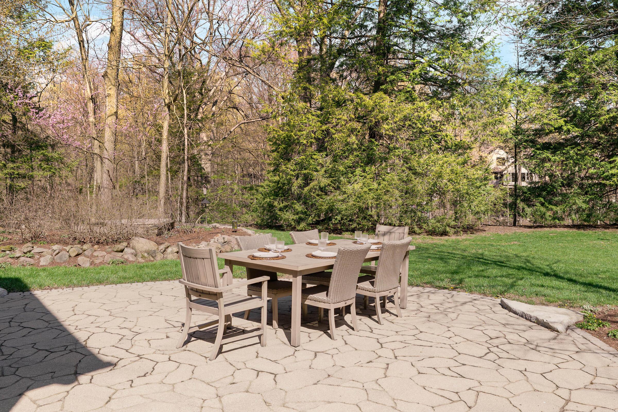 6500 Plesenton Drive