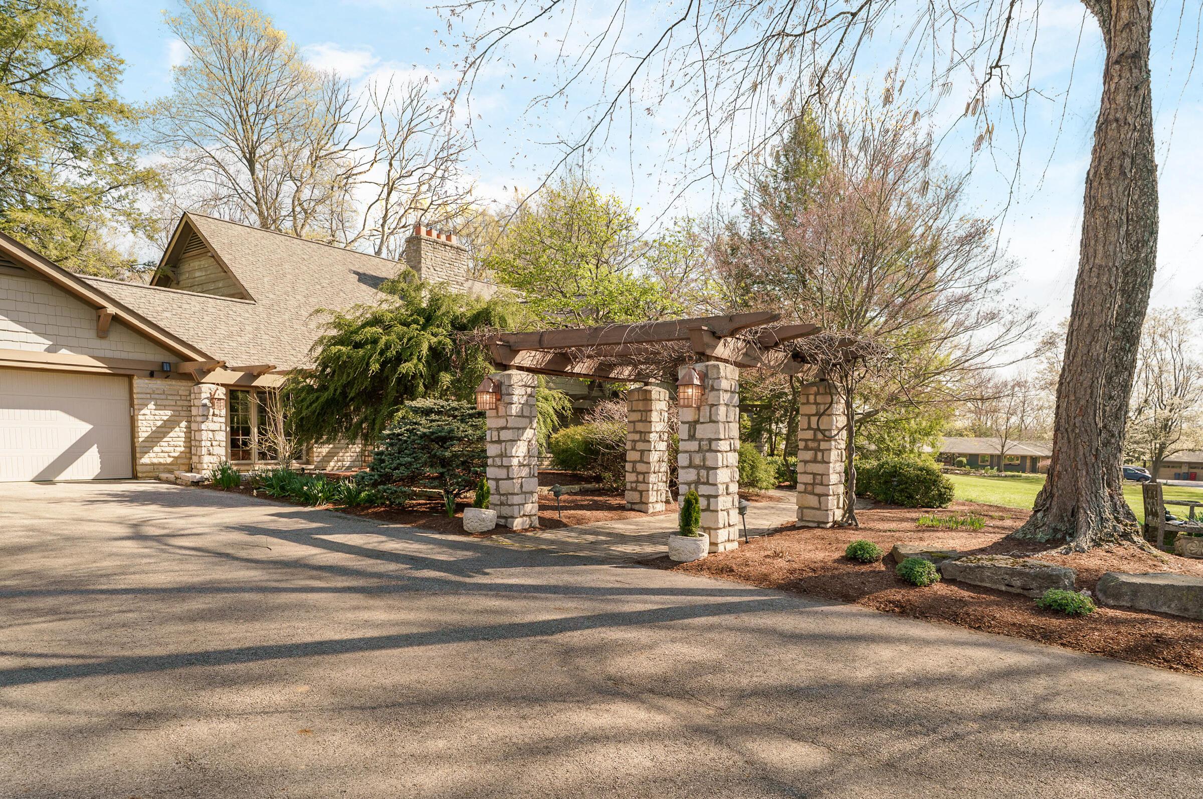 6500 Plesenton Drive