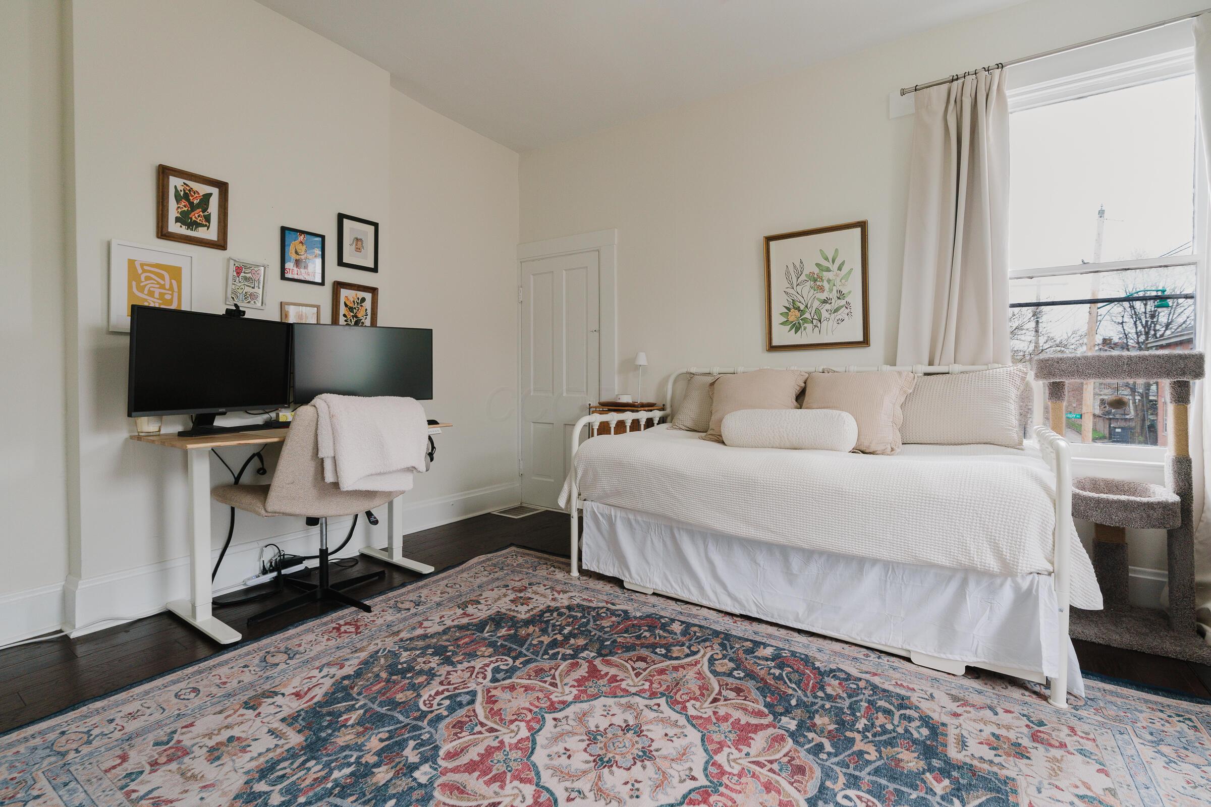 738-740 S 5th Street