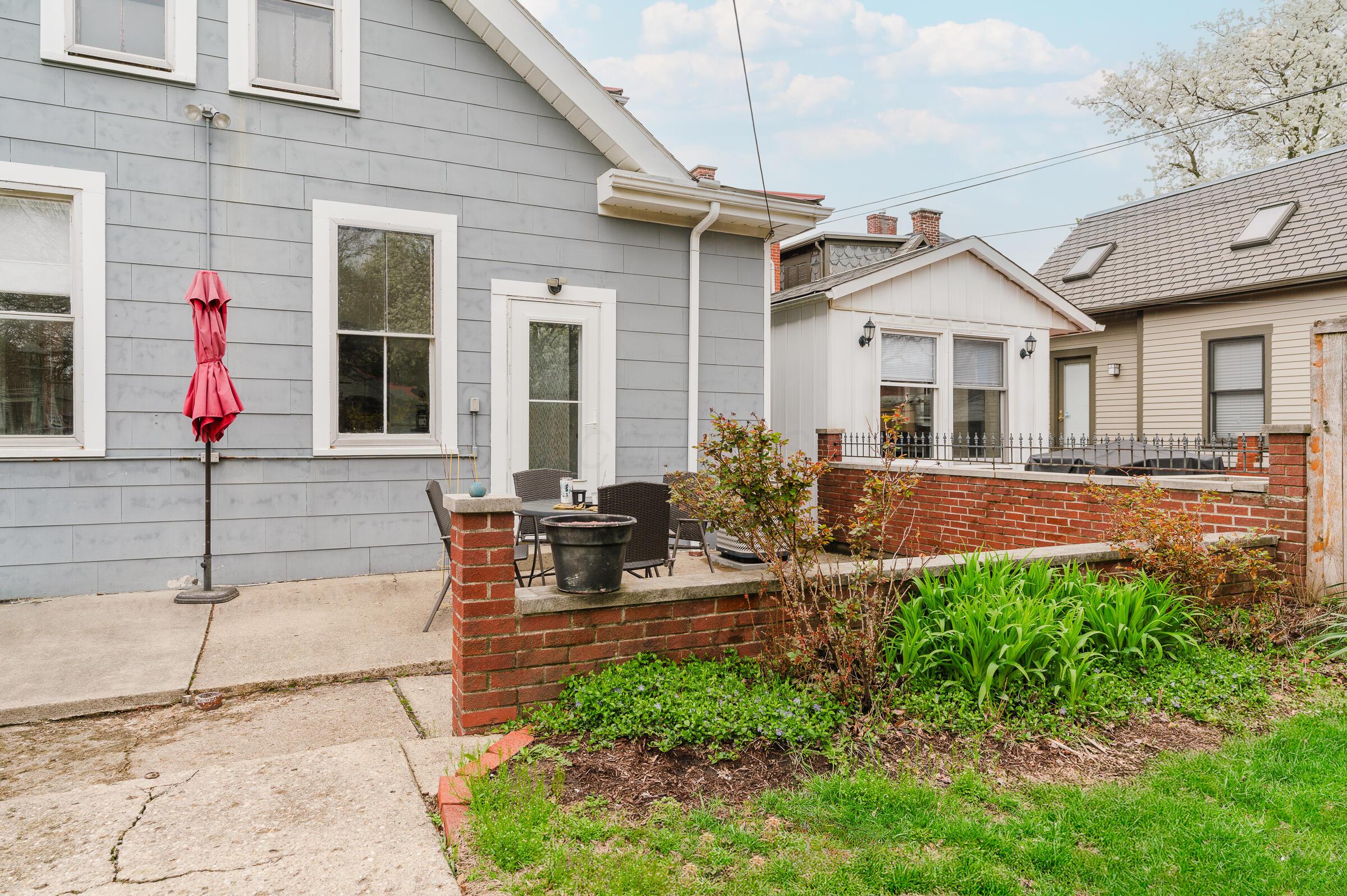 738-740 S 5th Street