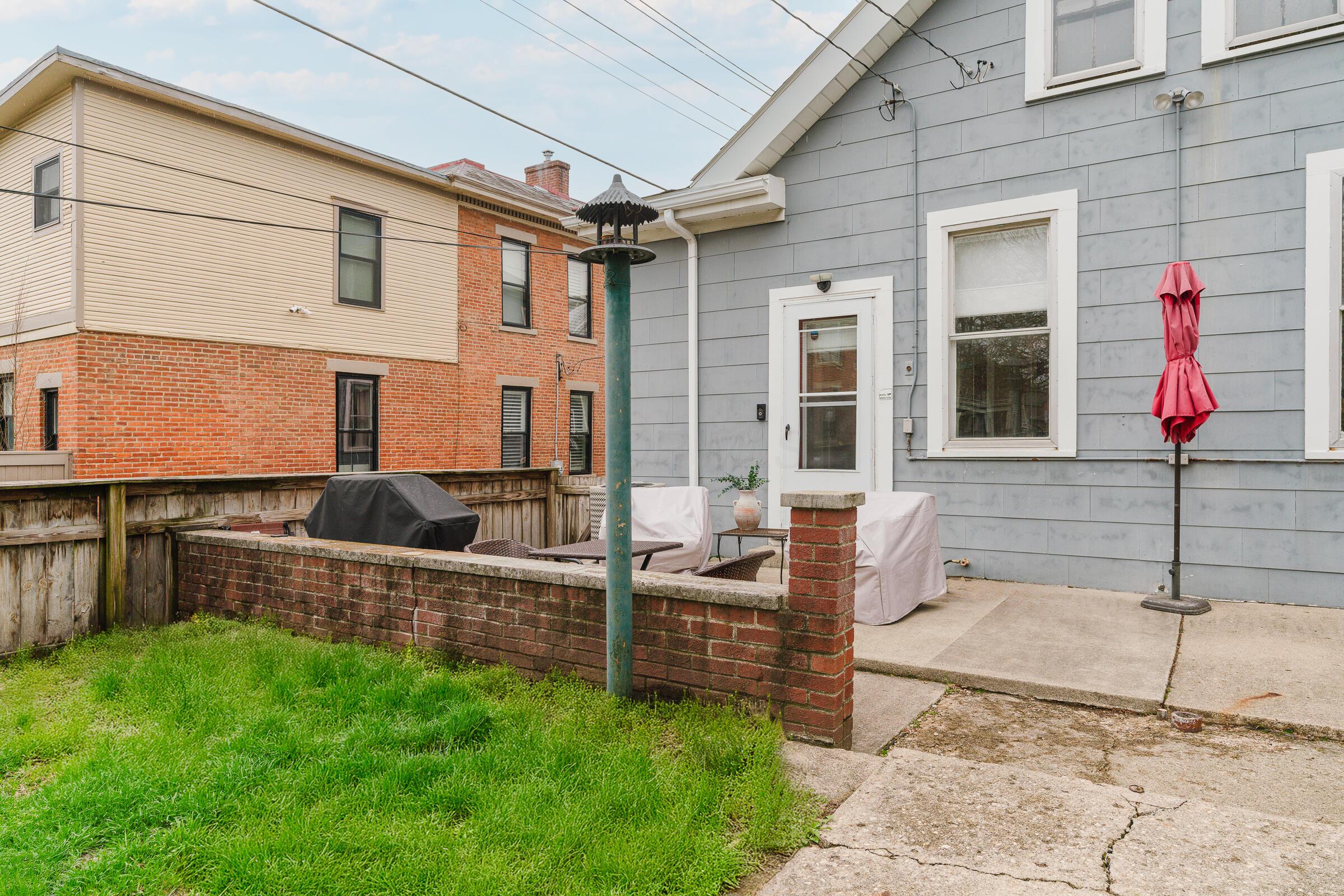 738-740 S 5th Street