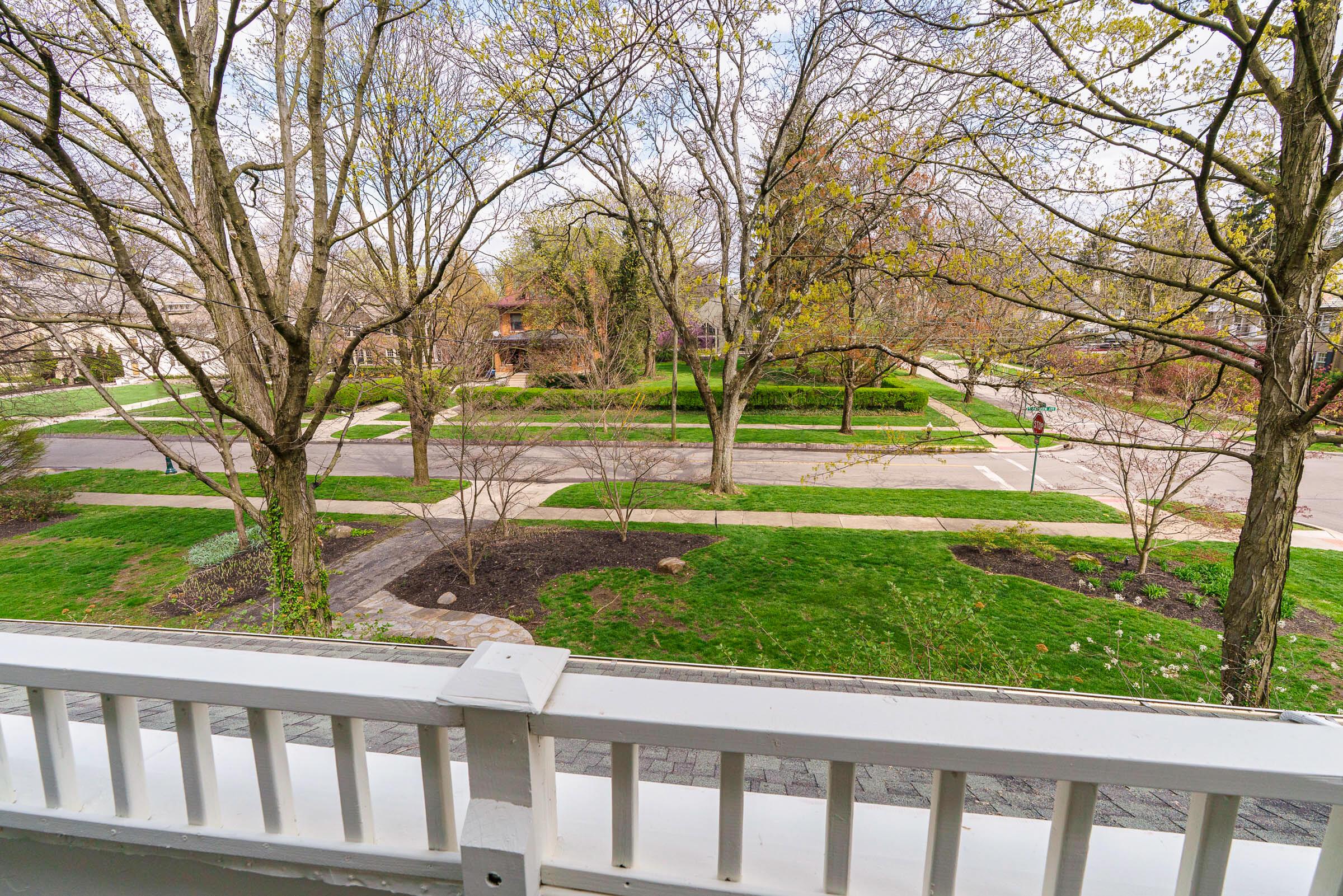 439 S Parkview Avenue