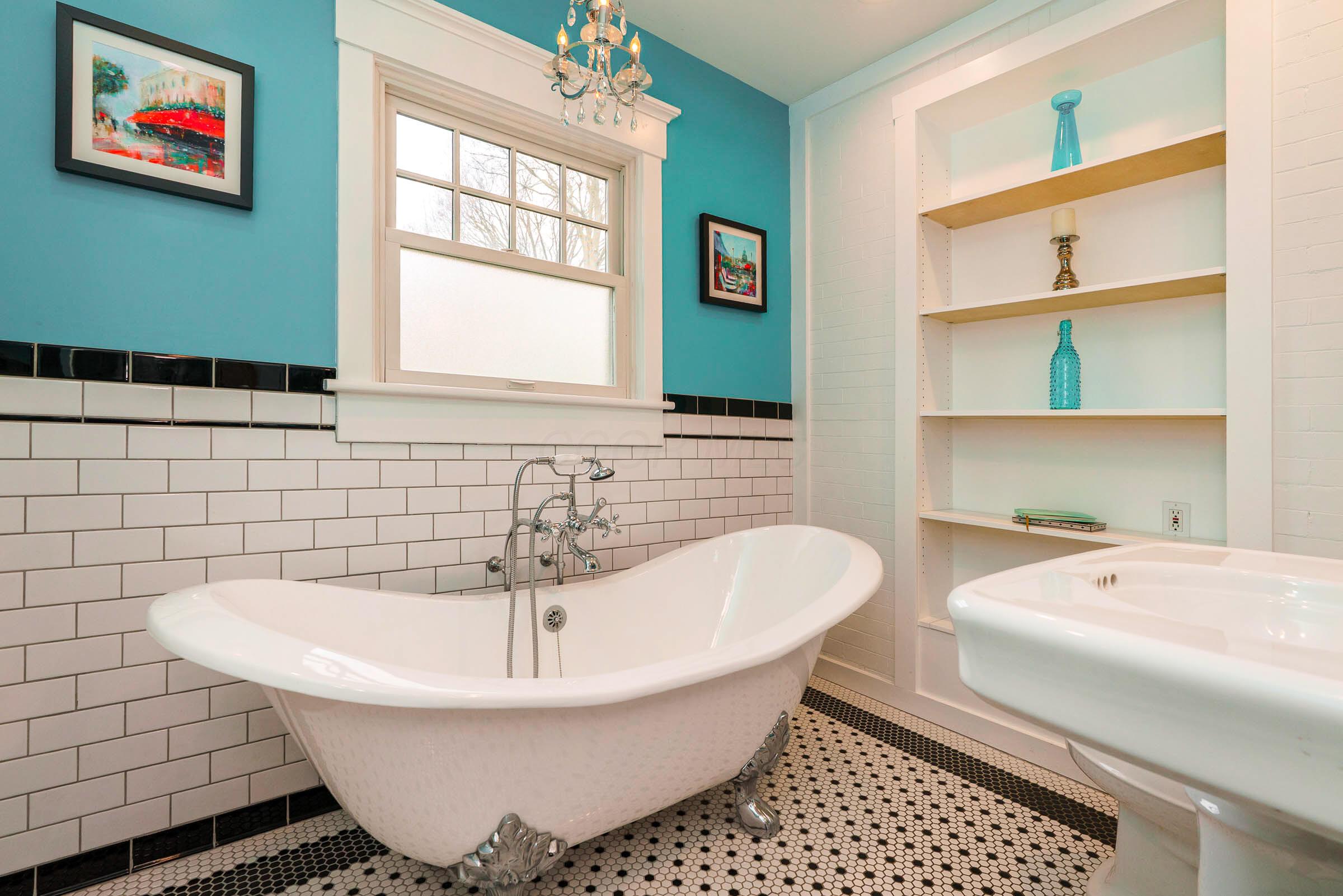 439 S Parkview Avenue