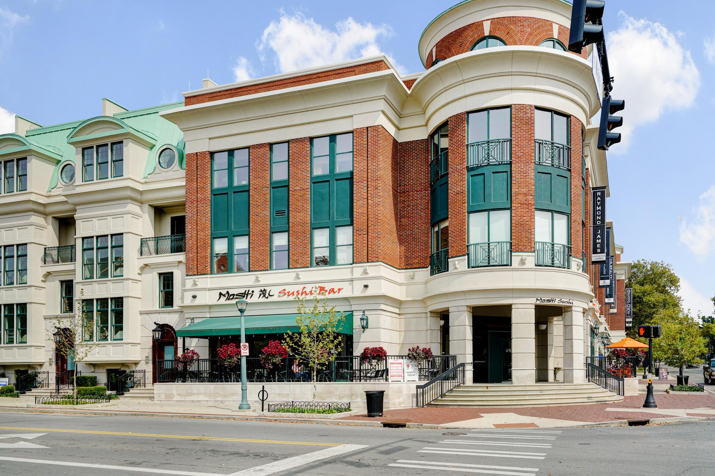 439 S Parkview Avenue