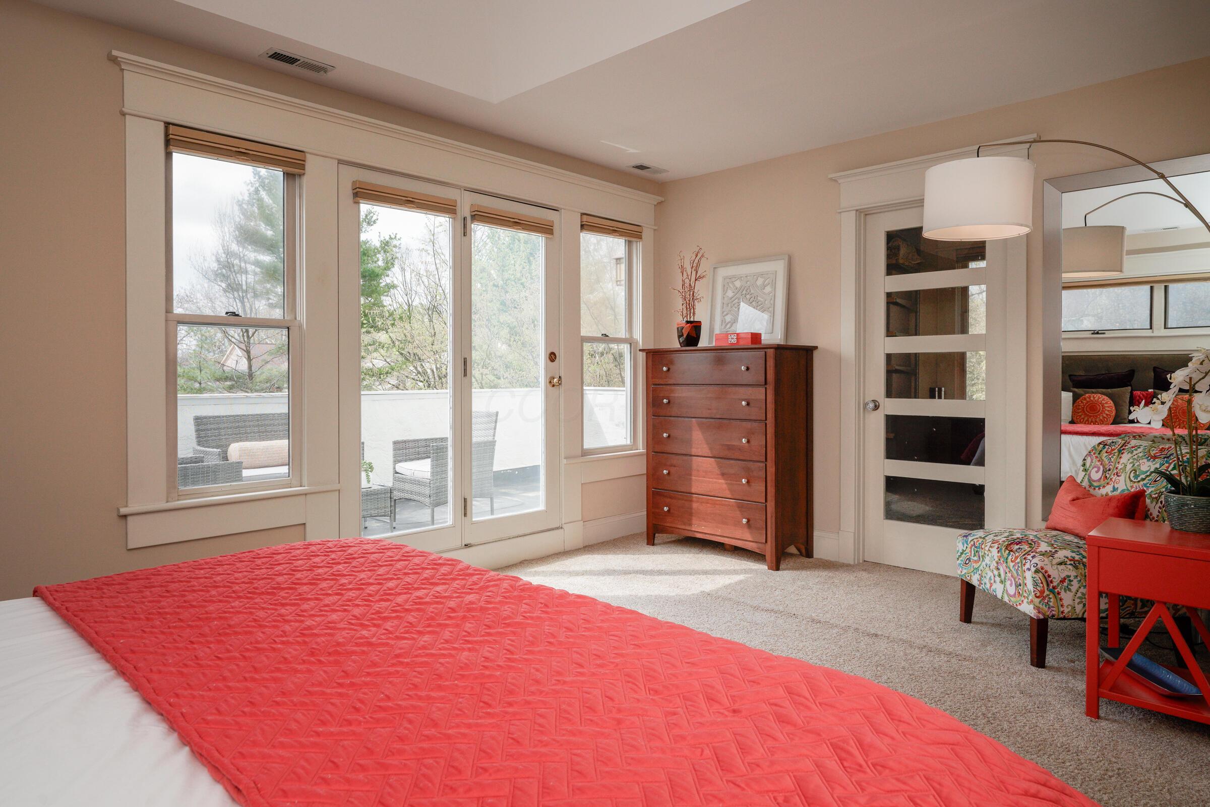 439 S Parkview Avenue