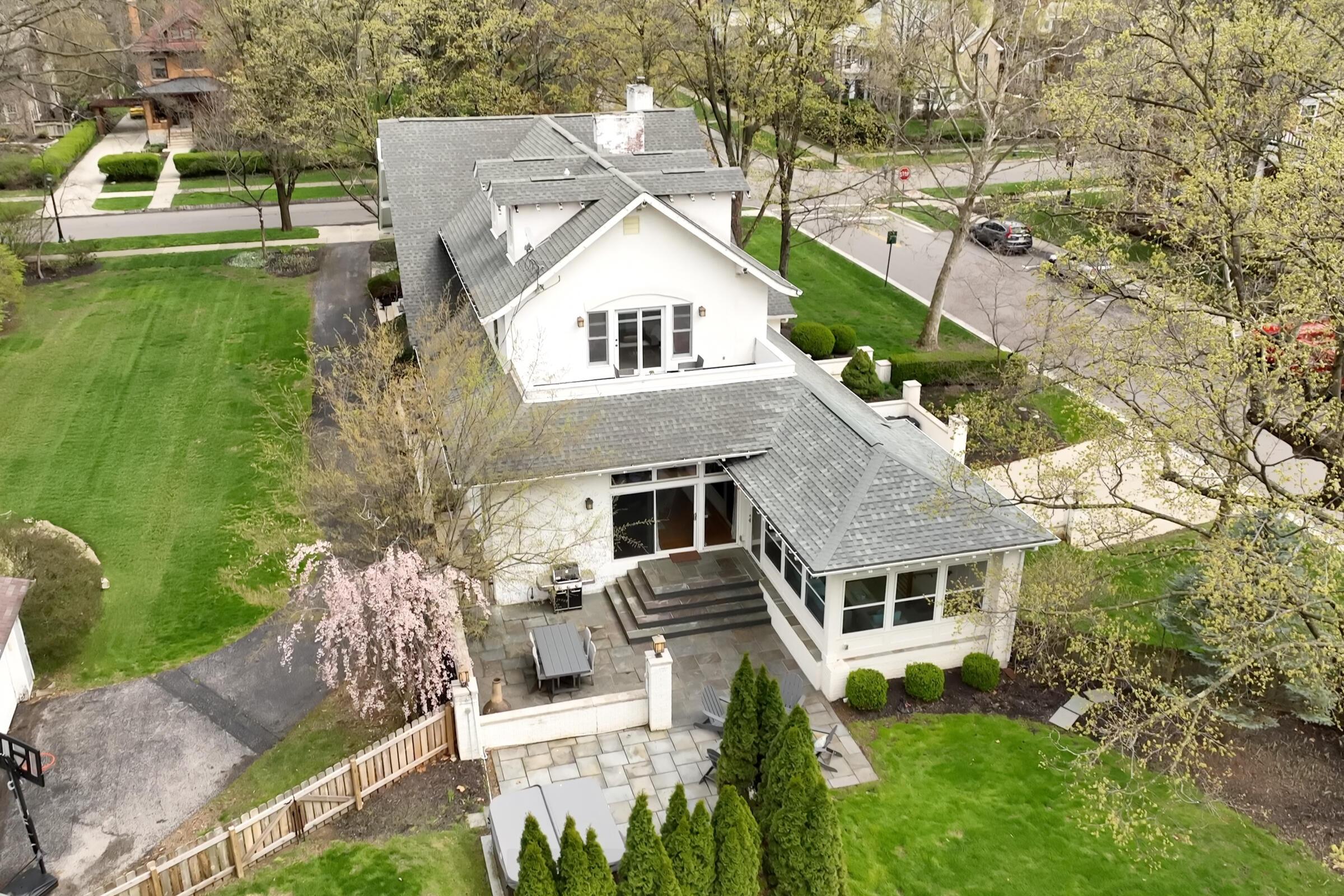 439 S Parkview Avenue