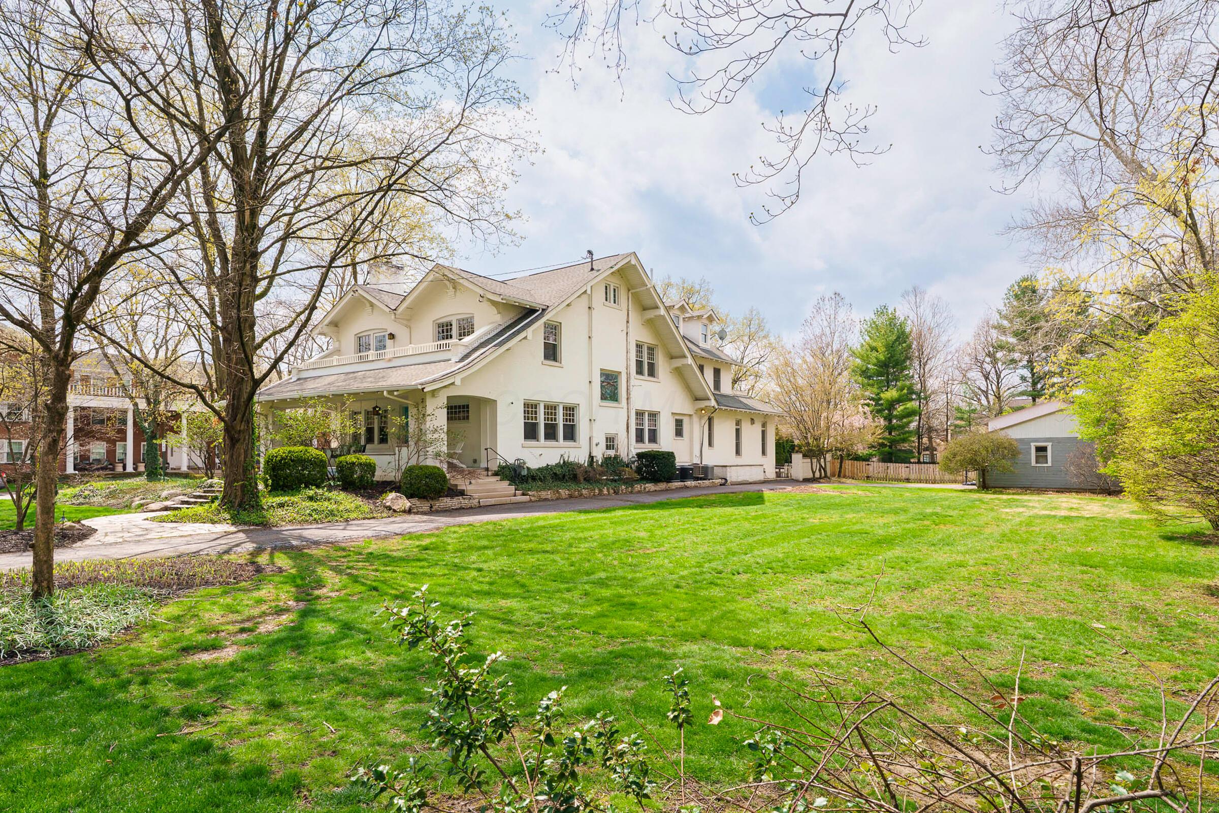 439 S Parkview Avenue