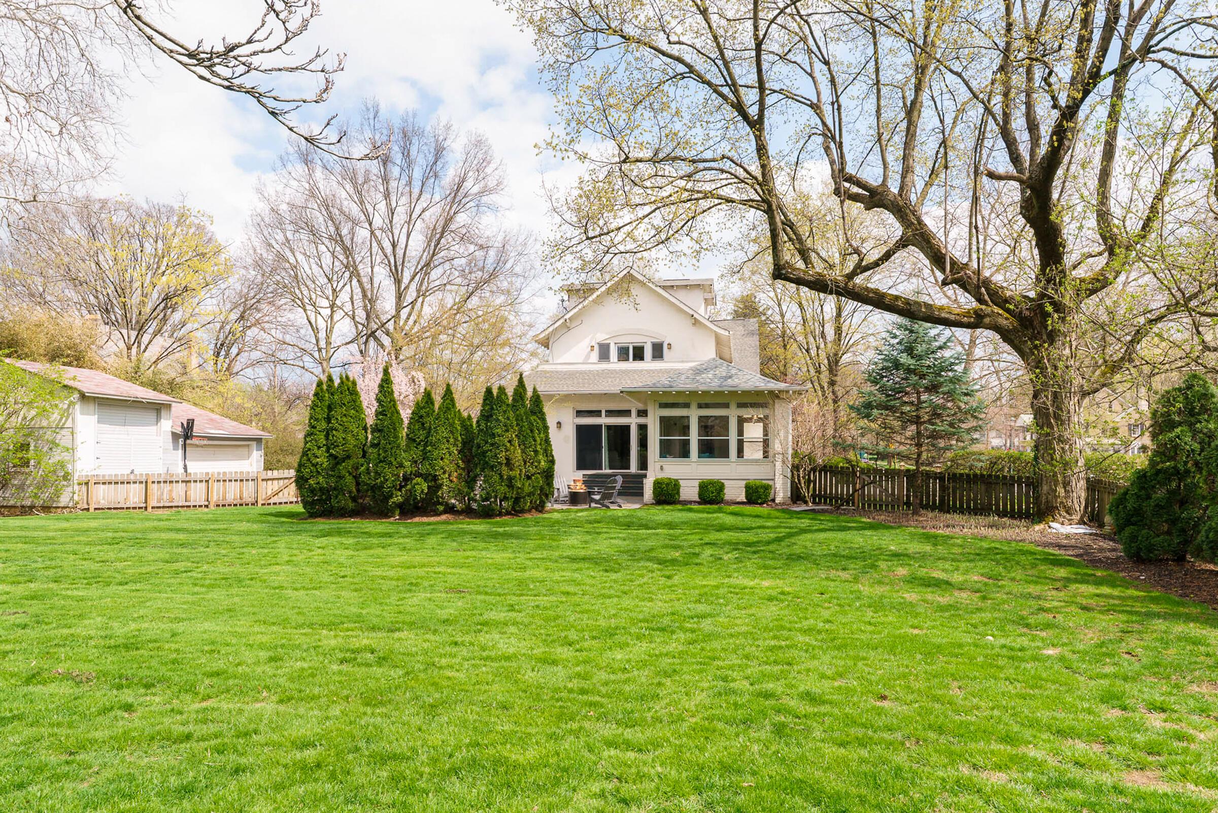 439 S Parkview Avenue