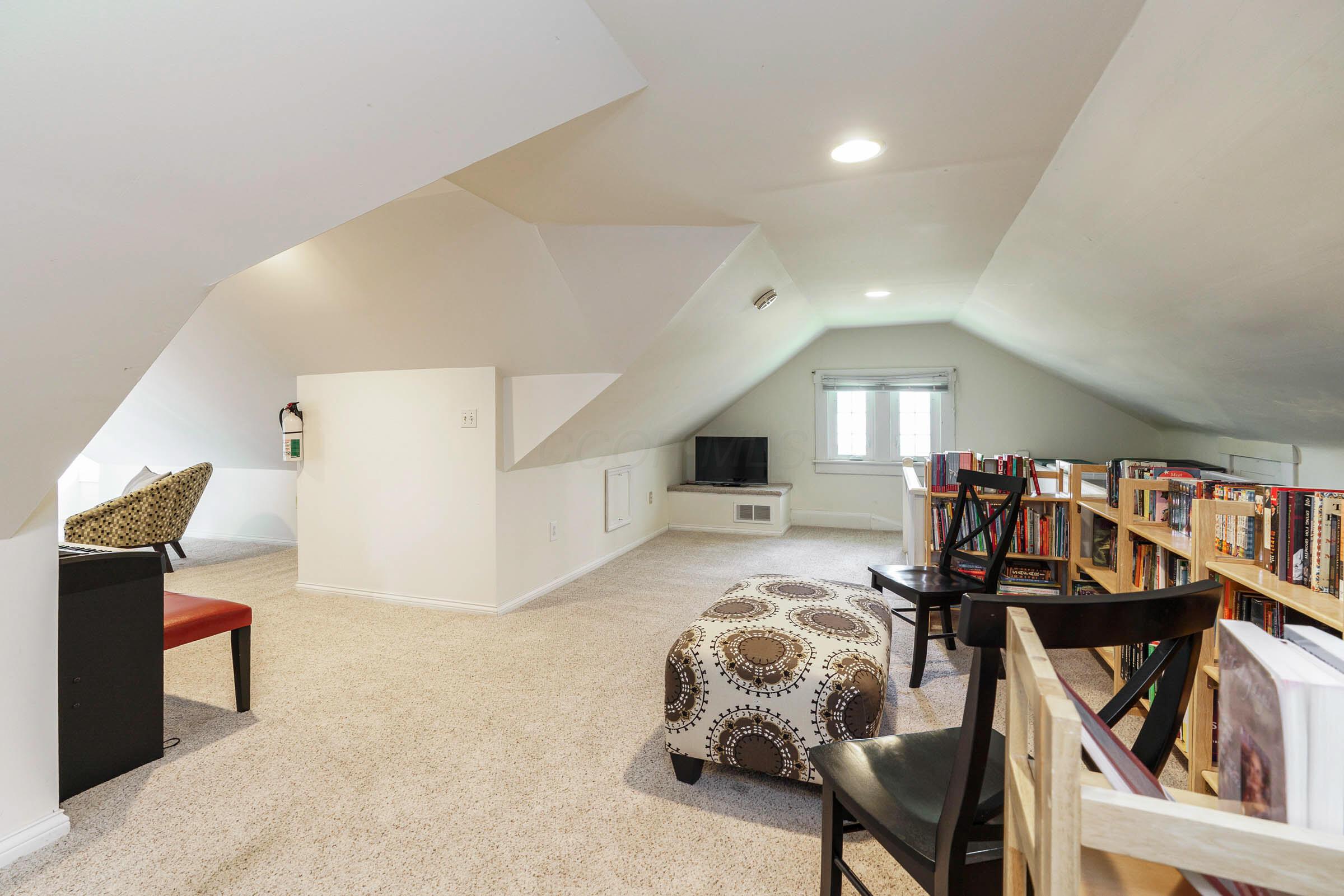 439 S Parkview Avenue