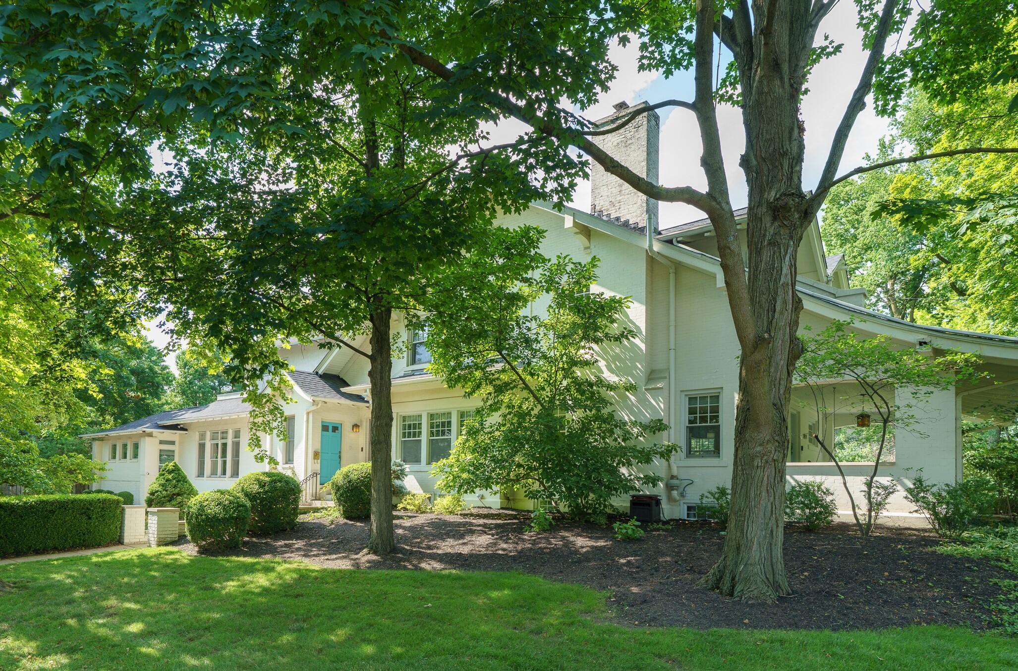 439 S Parkview Avenue