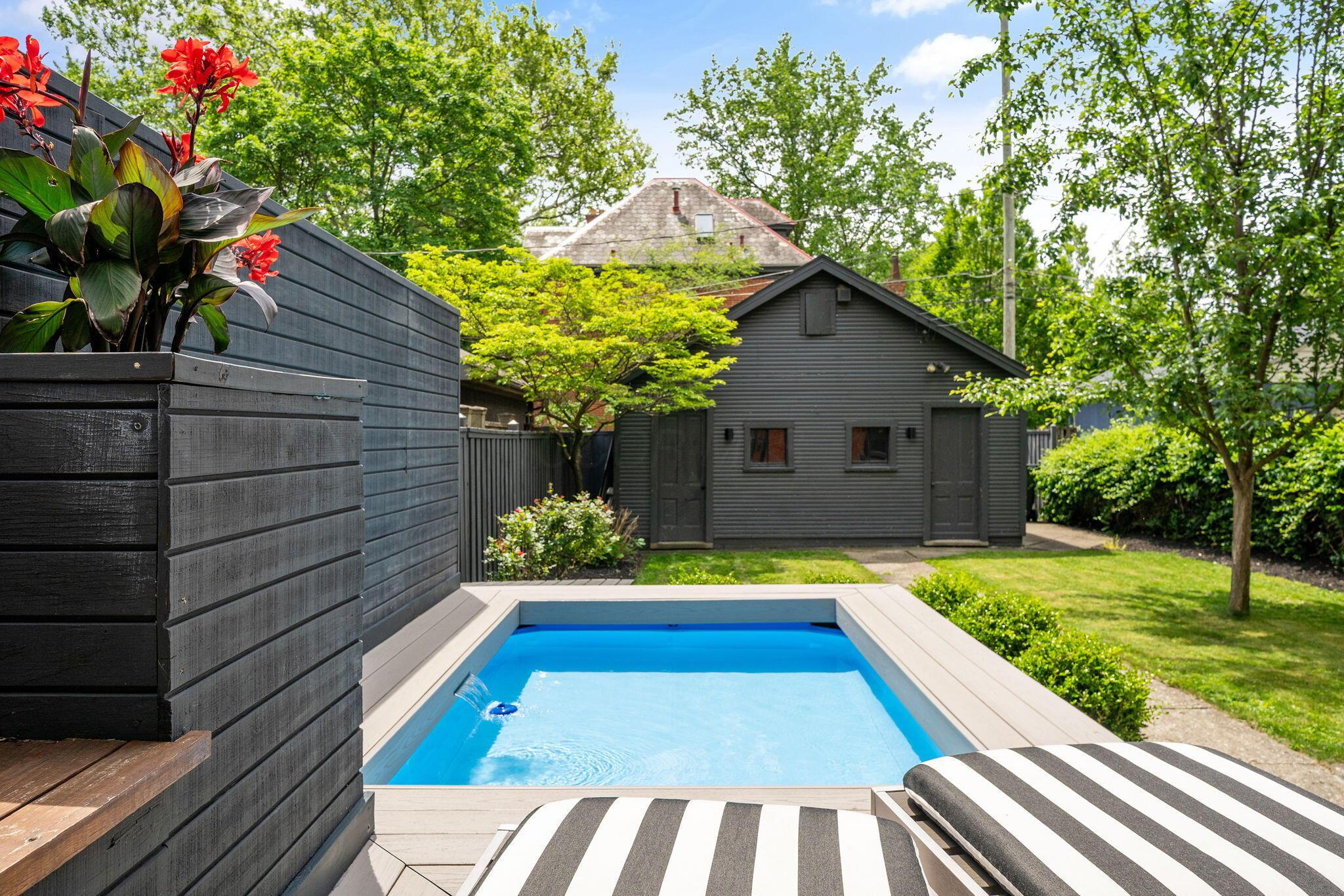 363 E Kossuth Street