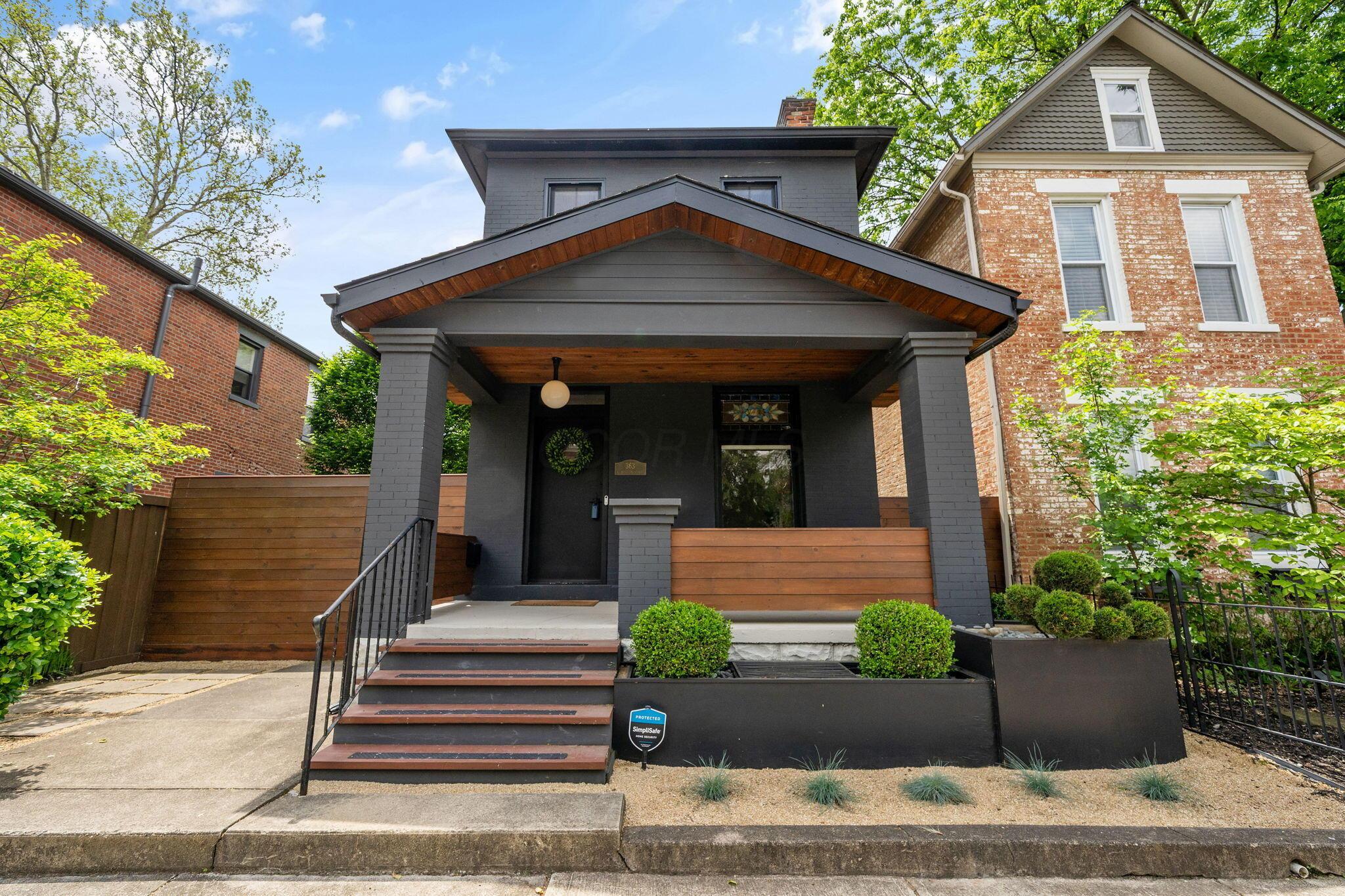 363 E Kossuth Street